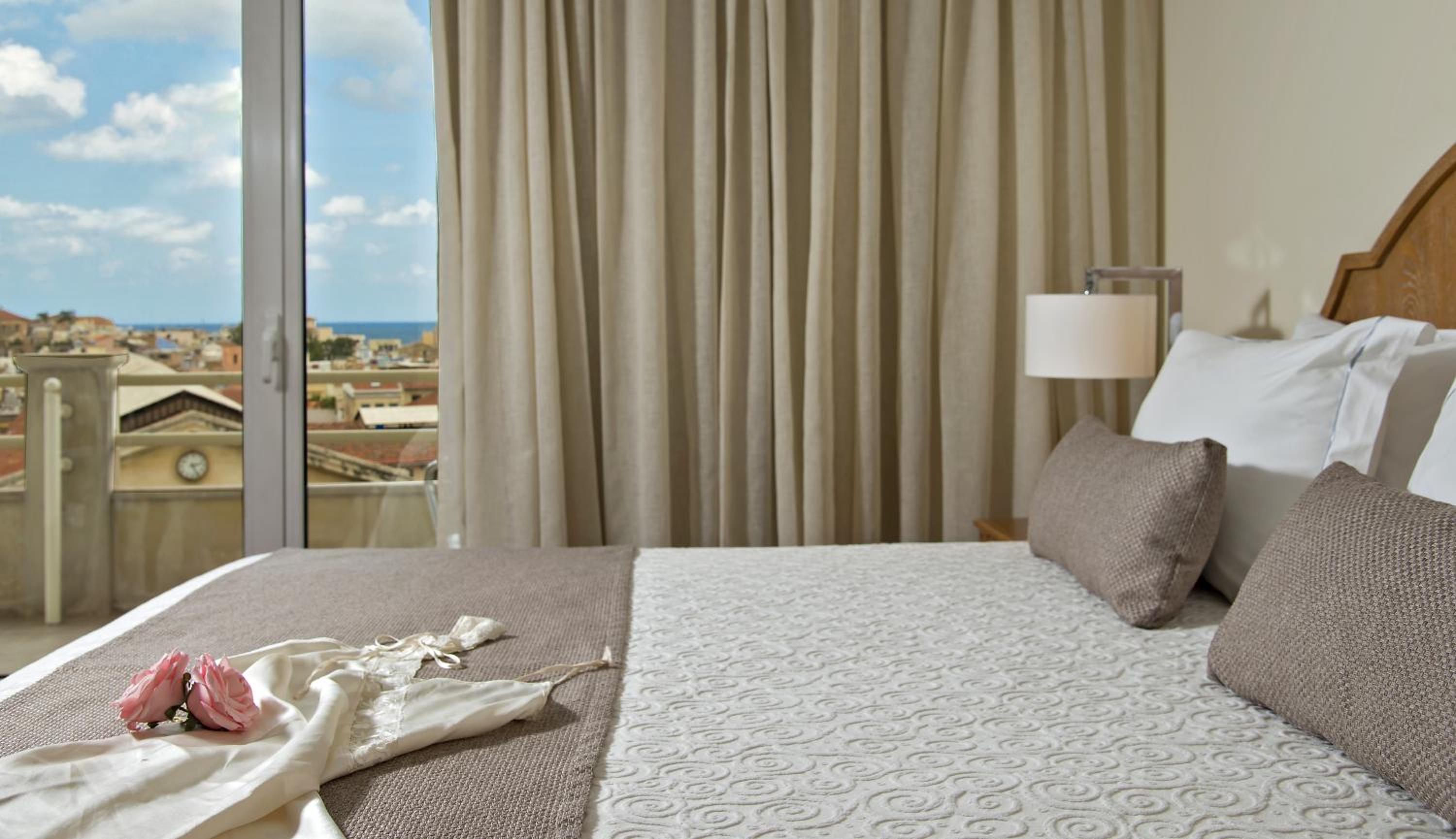 Executive Suite with Town Old View - Photo 5