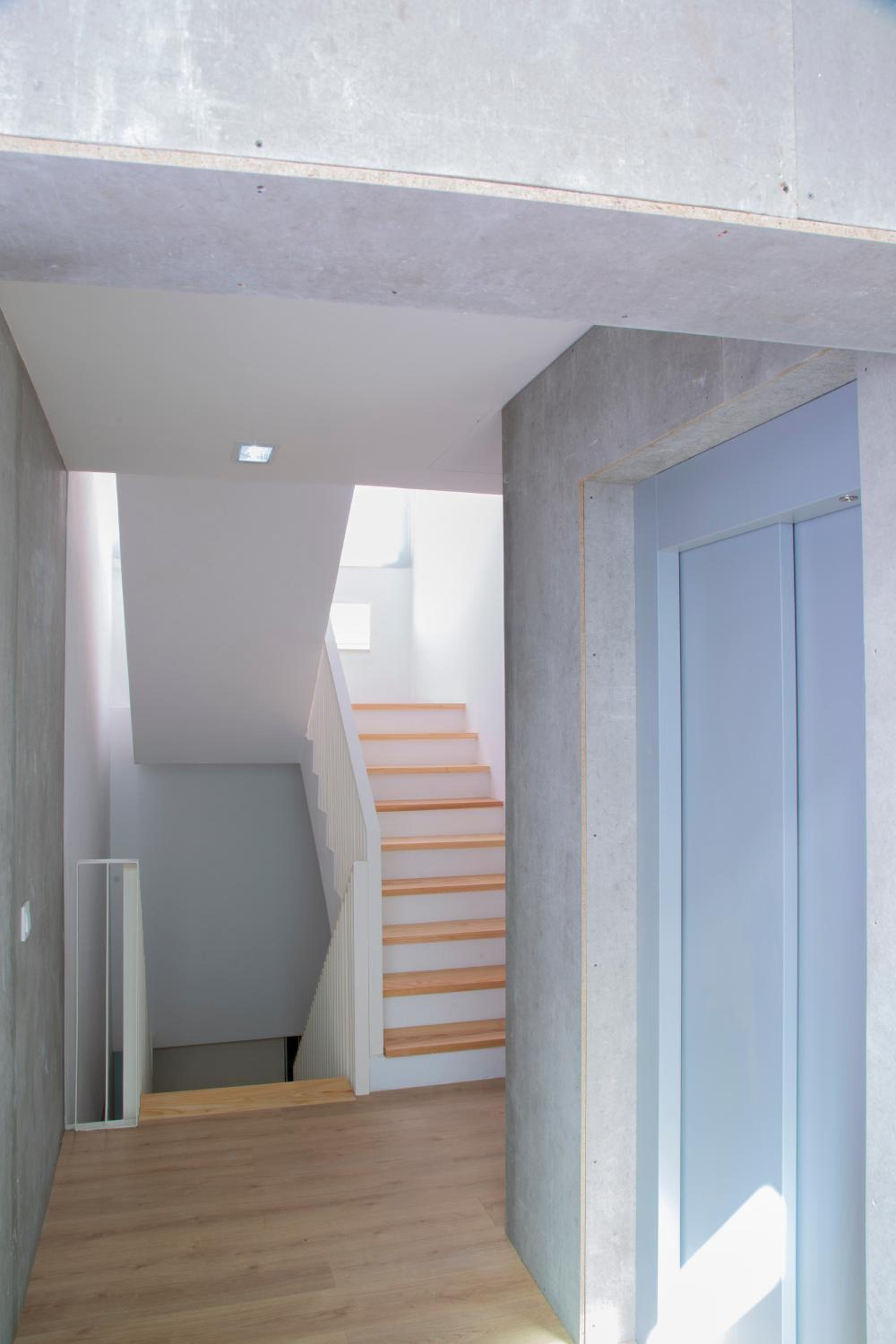 Studio Apartment - Photo 16