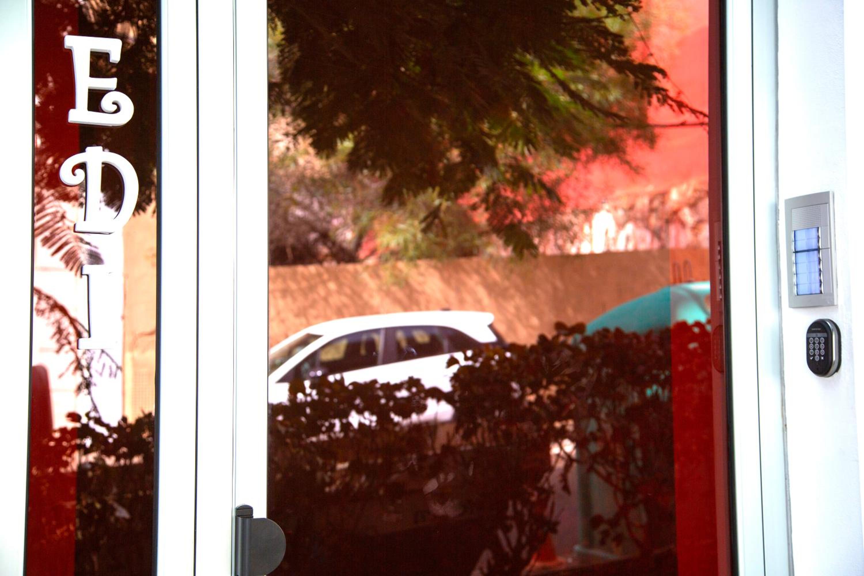 Studio Apartment - Photo 25