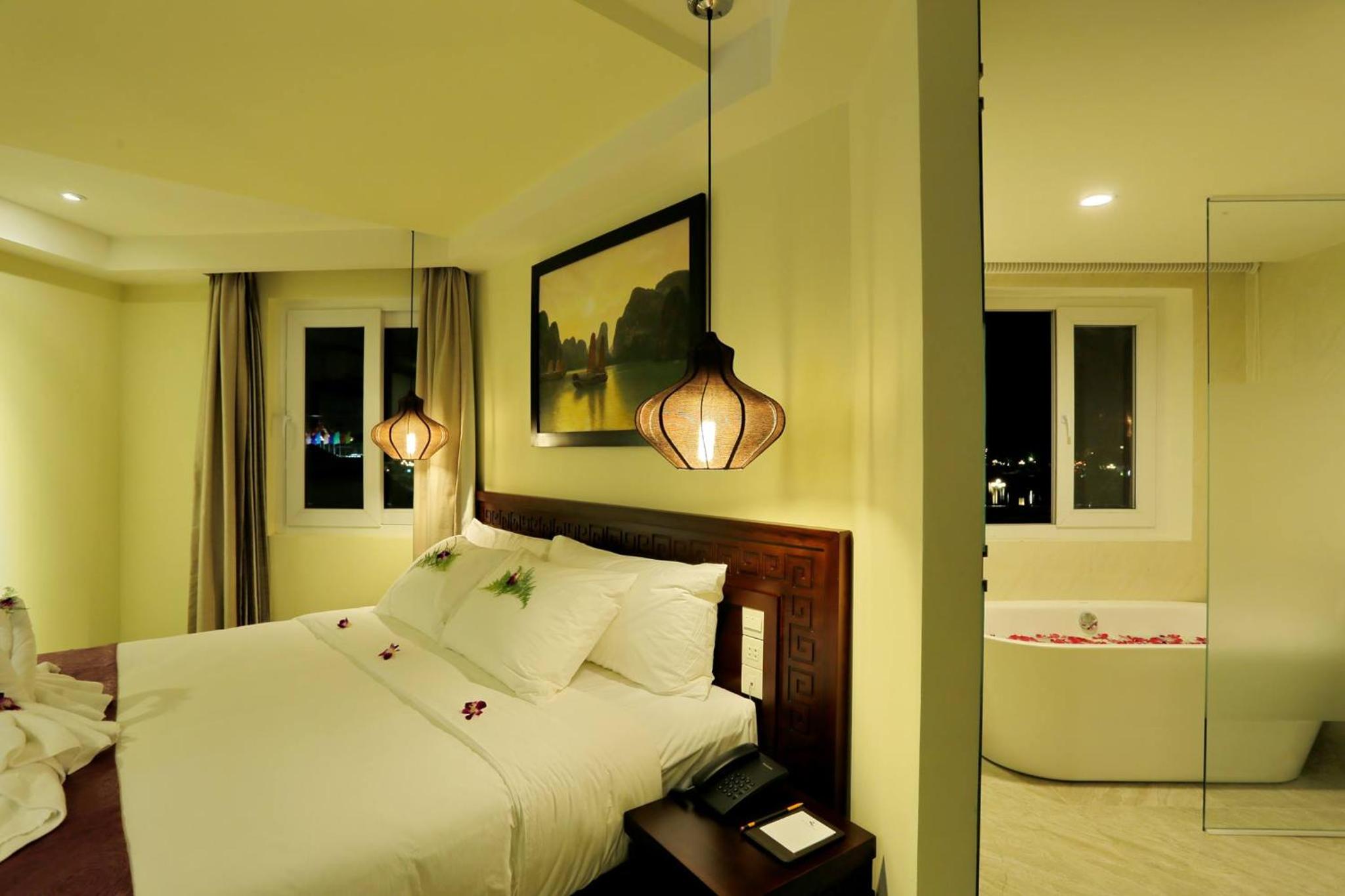 Deluxe Double or Twin Room with Pool View