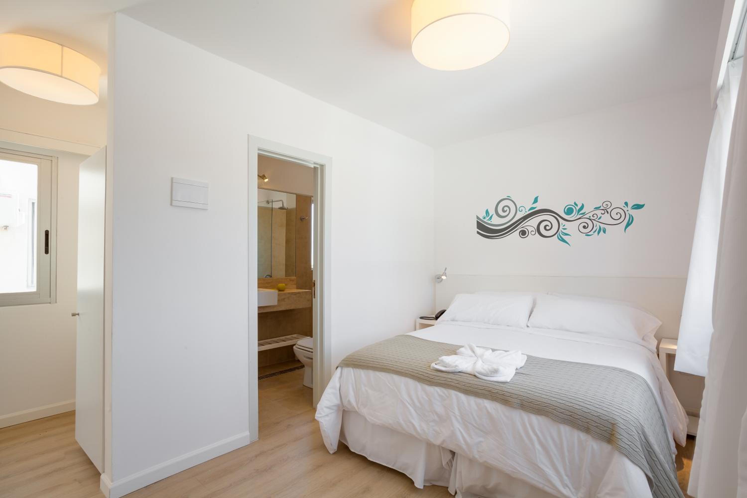 Standard Double Room photo 2
