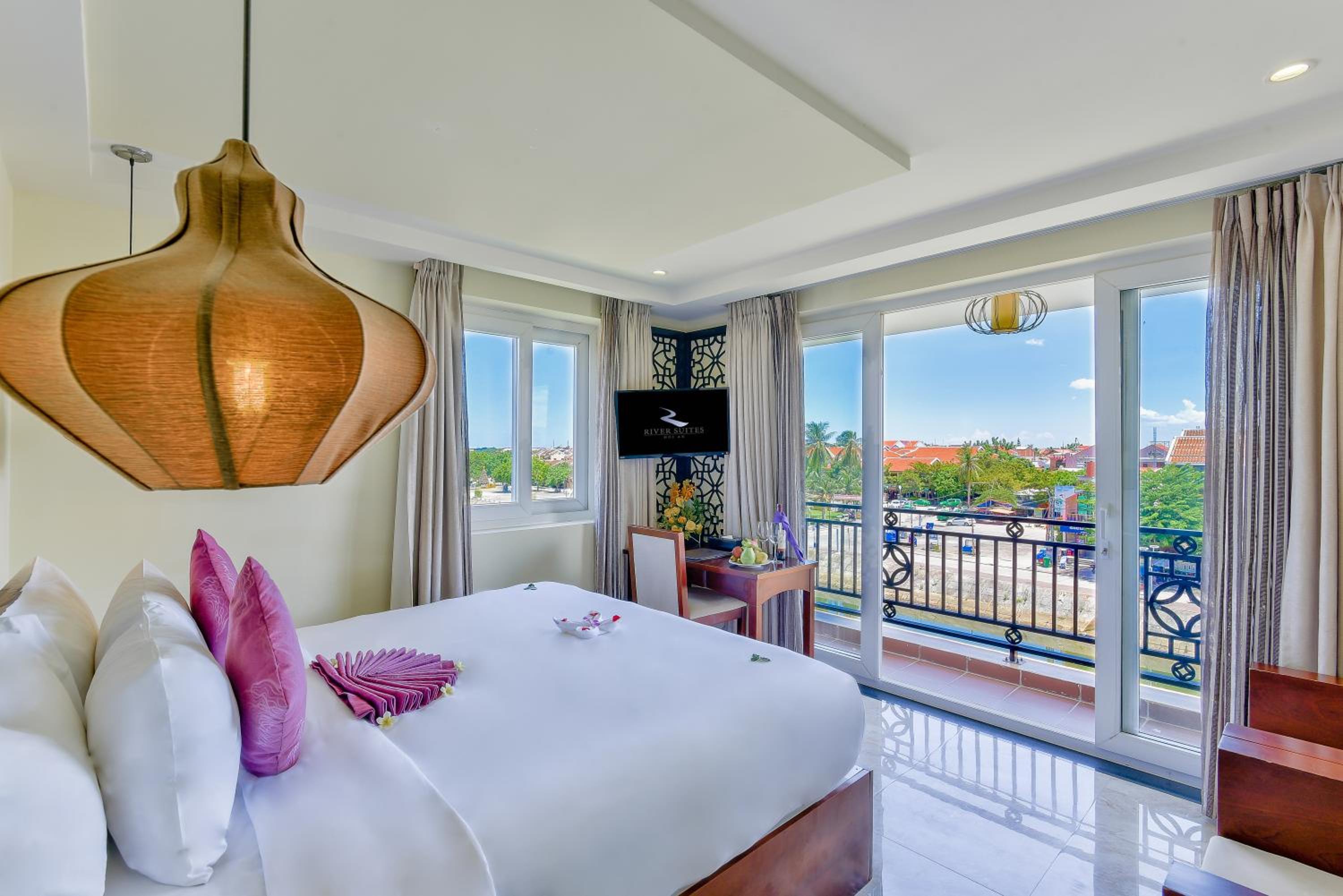 Deluxe Double or Twin Room with River View