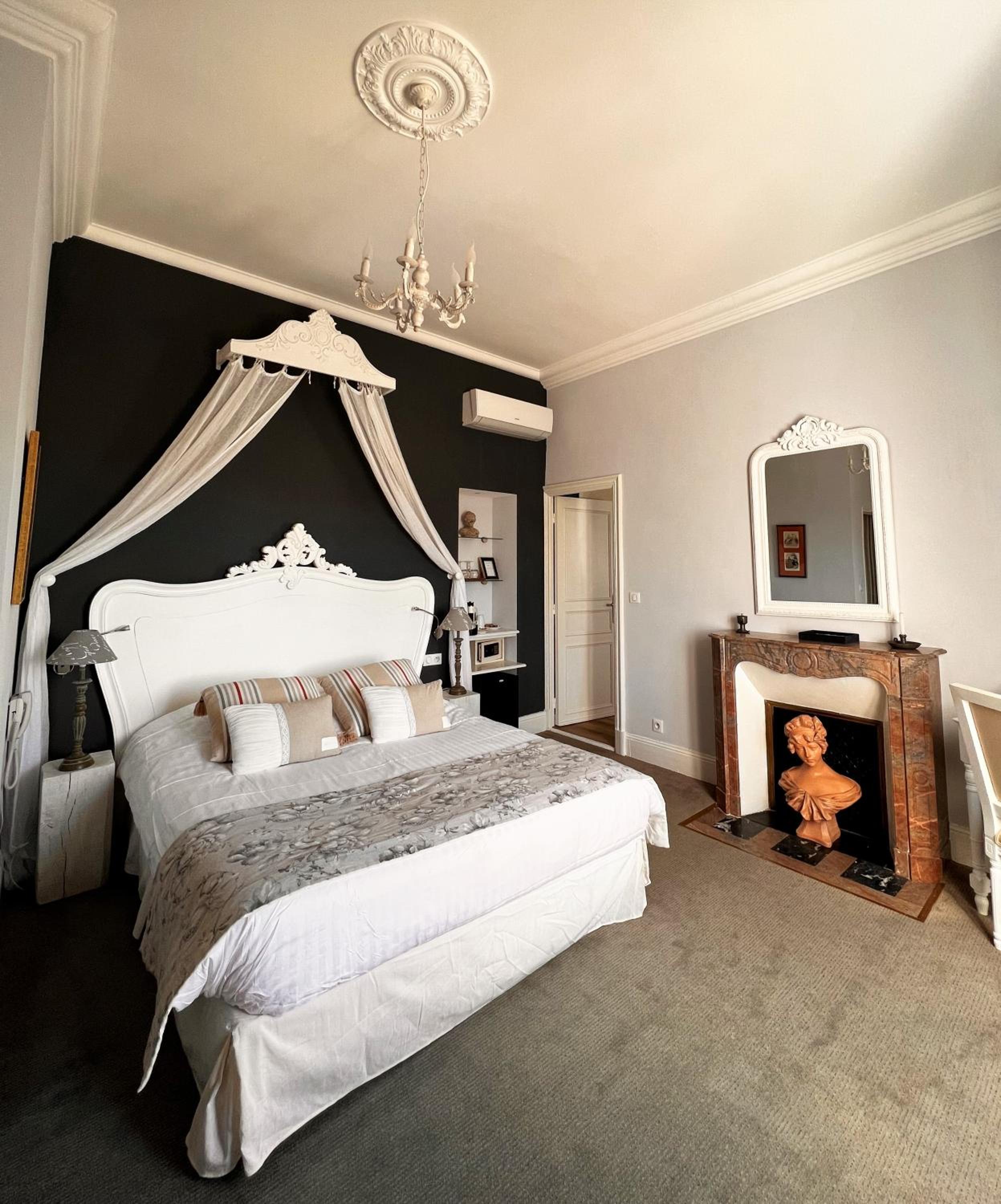 Executive Double Room - Photo 8