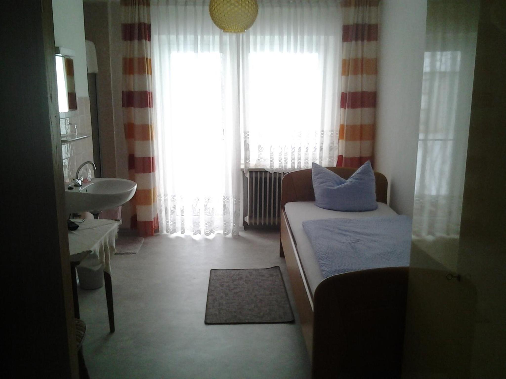 Single Room photo 3