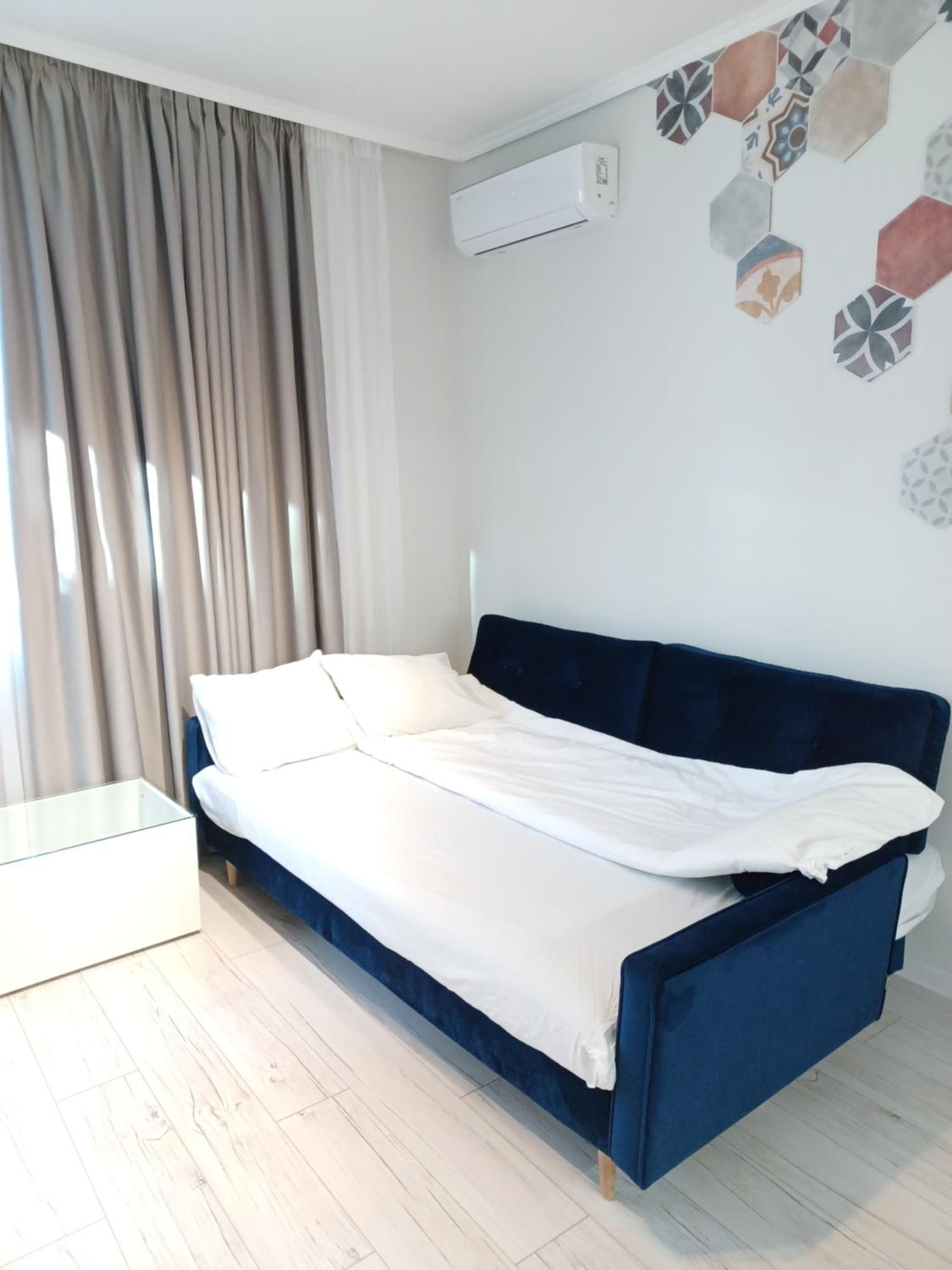 One-Bedroom Apartment - Photo 32