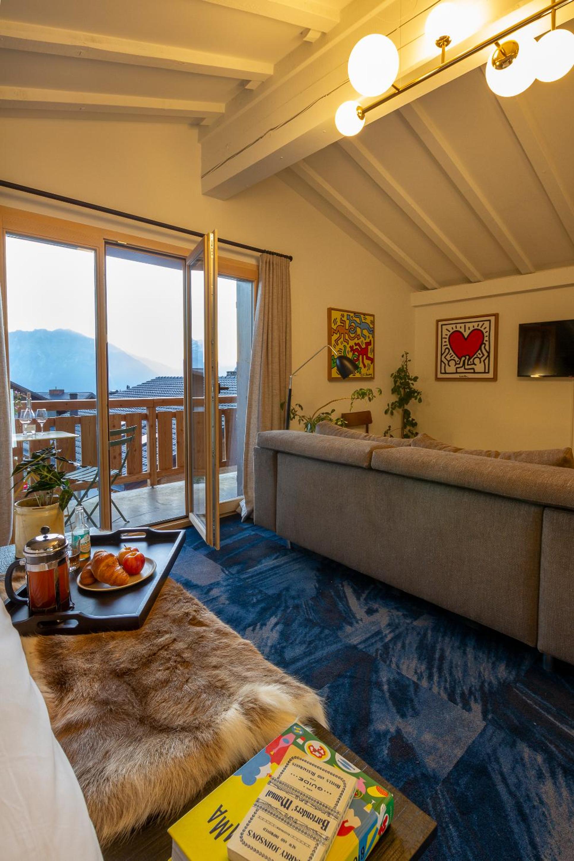 King Room with Mountain View photo 3