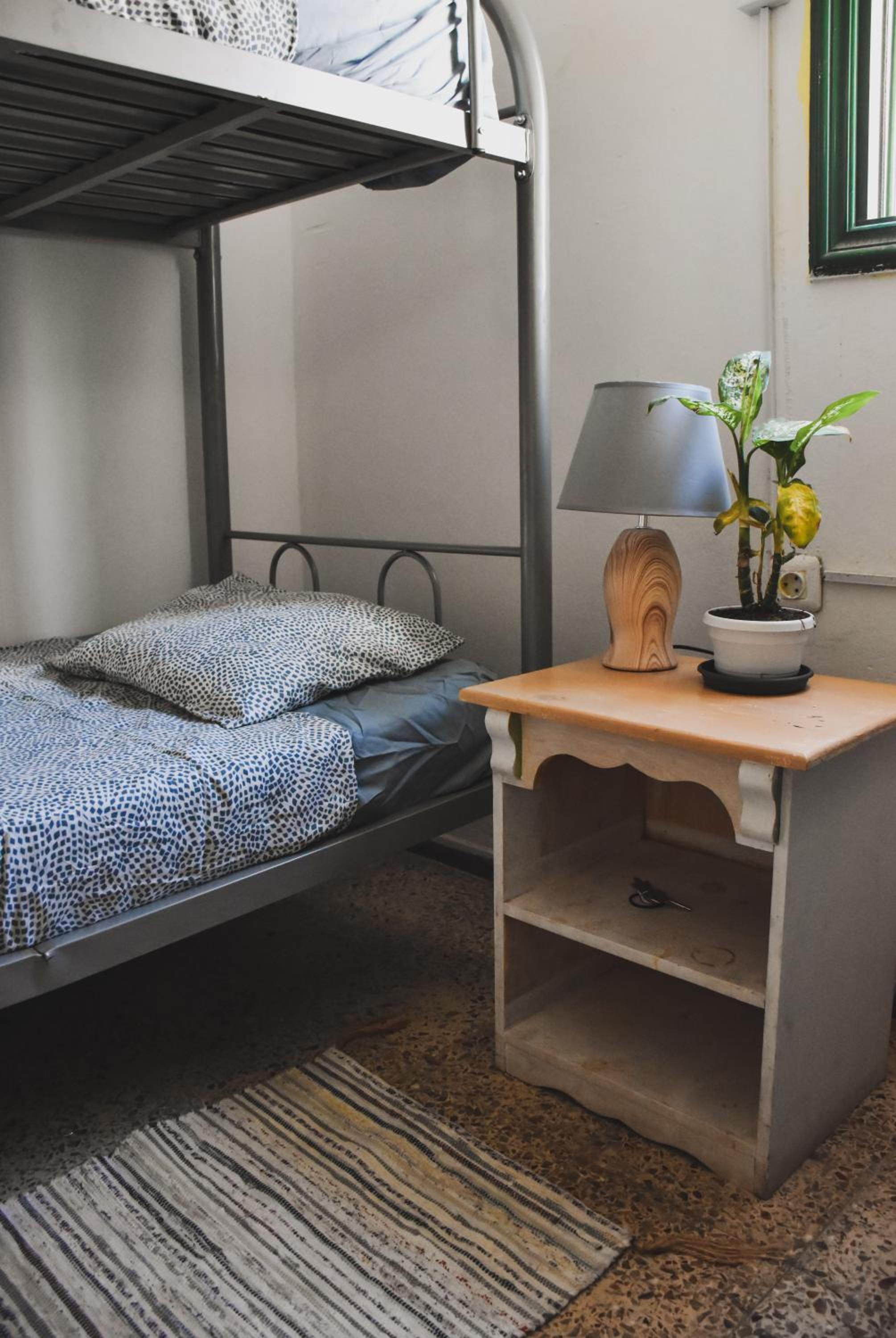 Bed in 4-Bed Mixed Dormitory Room photo 2