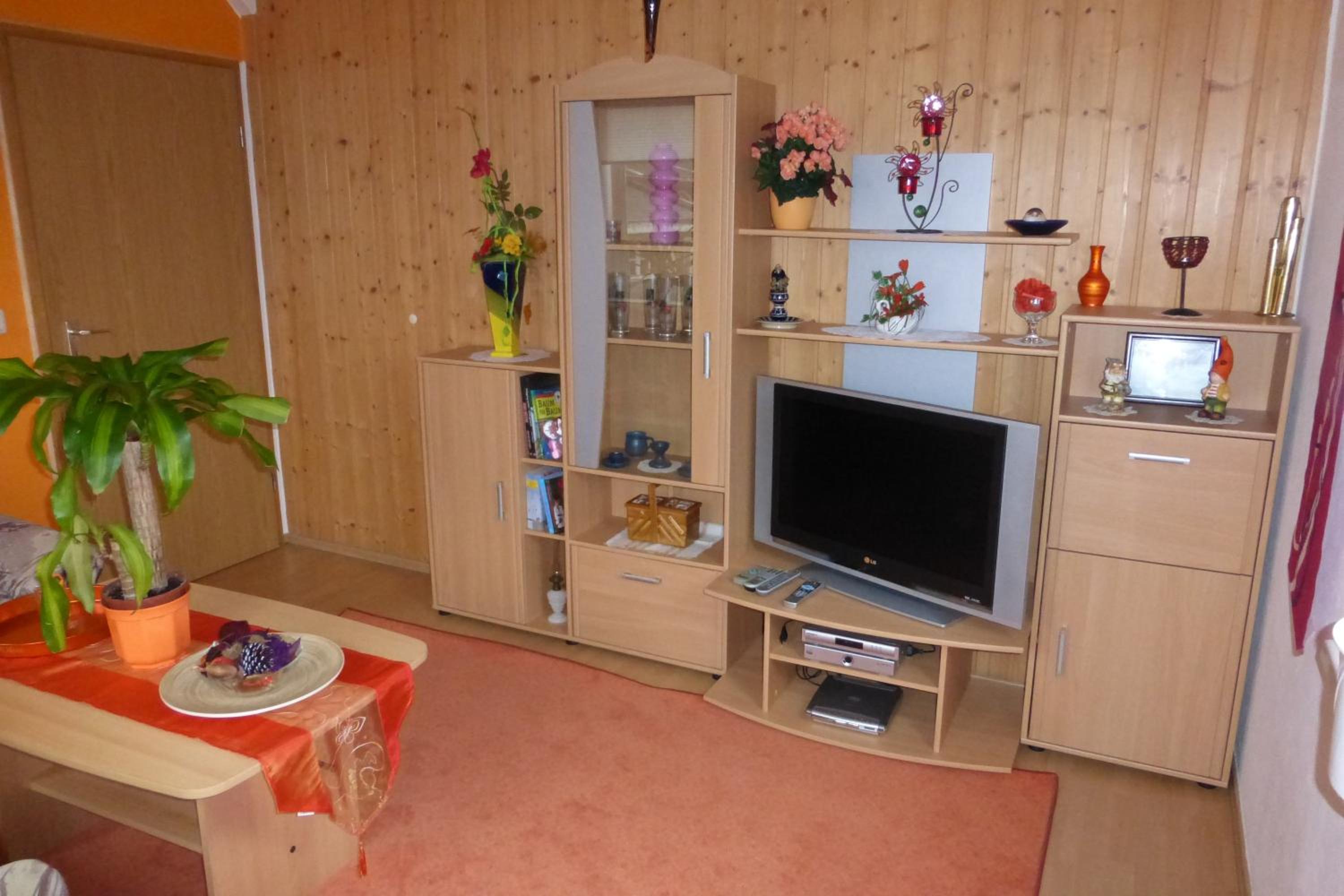 Two-Bedroom Apartment 75 m2 photo 1