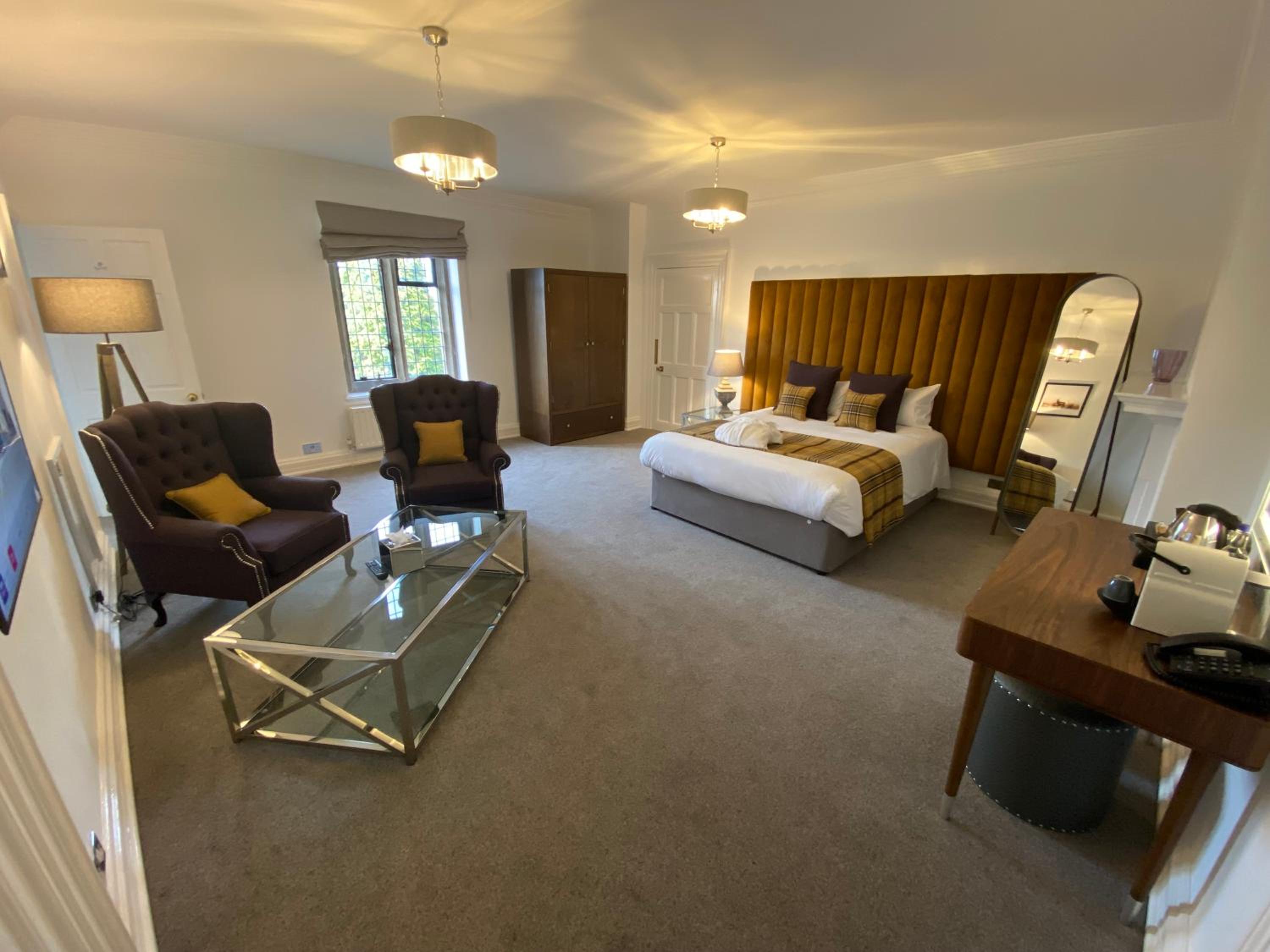 Deluxe King Room photo 1