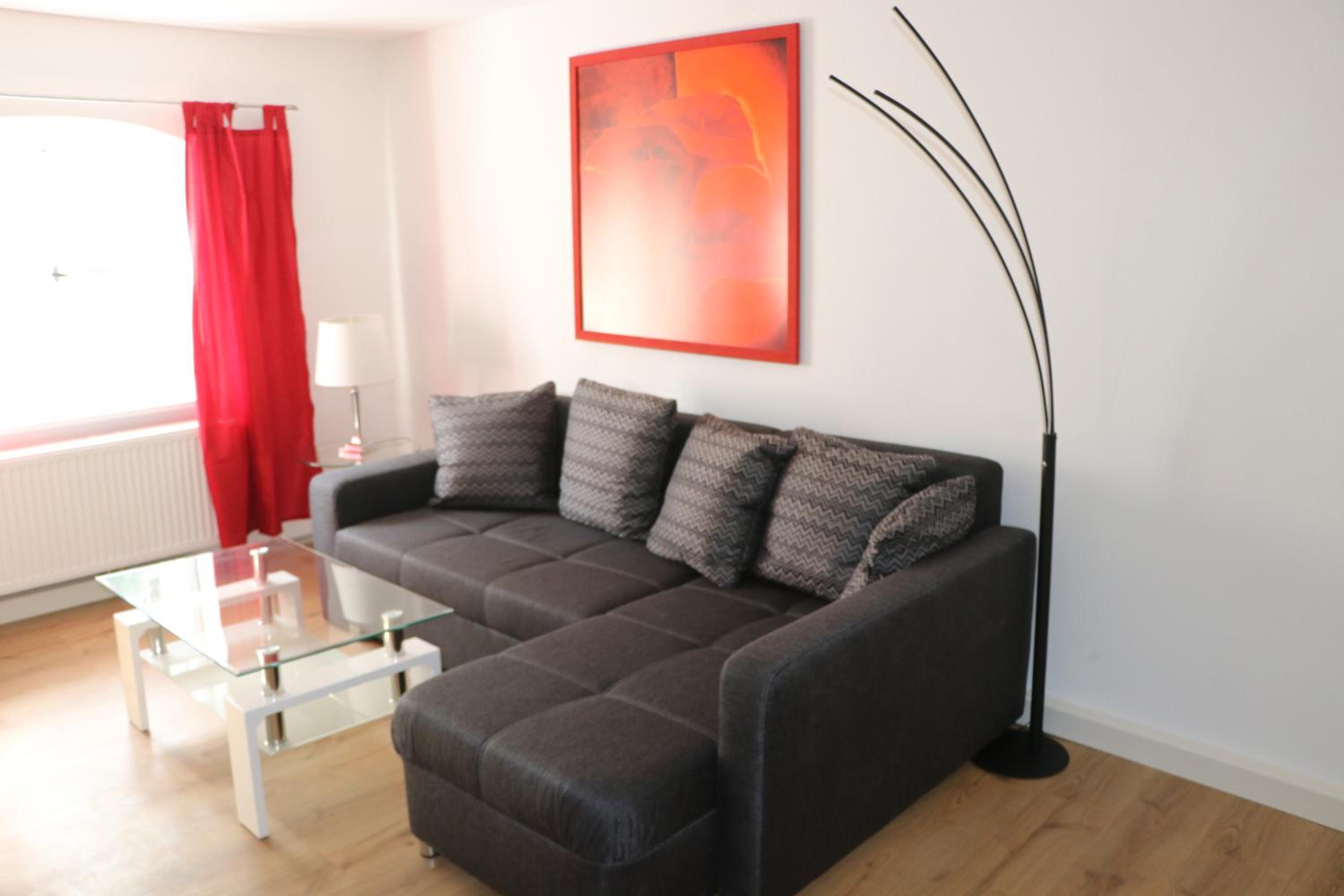 One-Bedroom Apartment photo 1