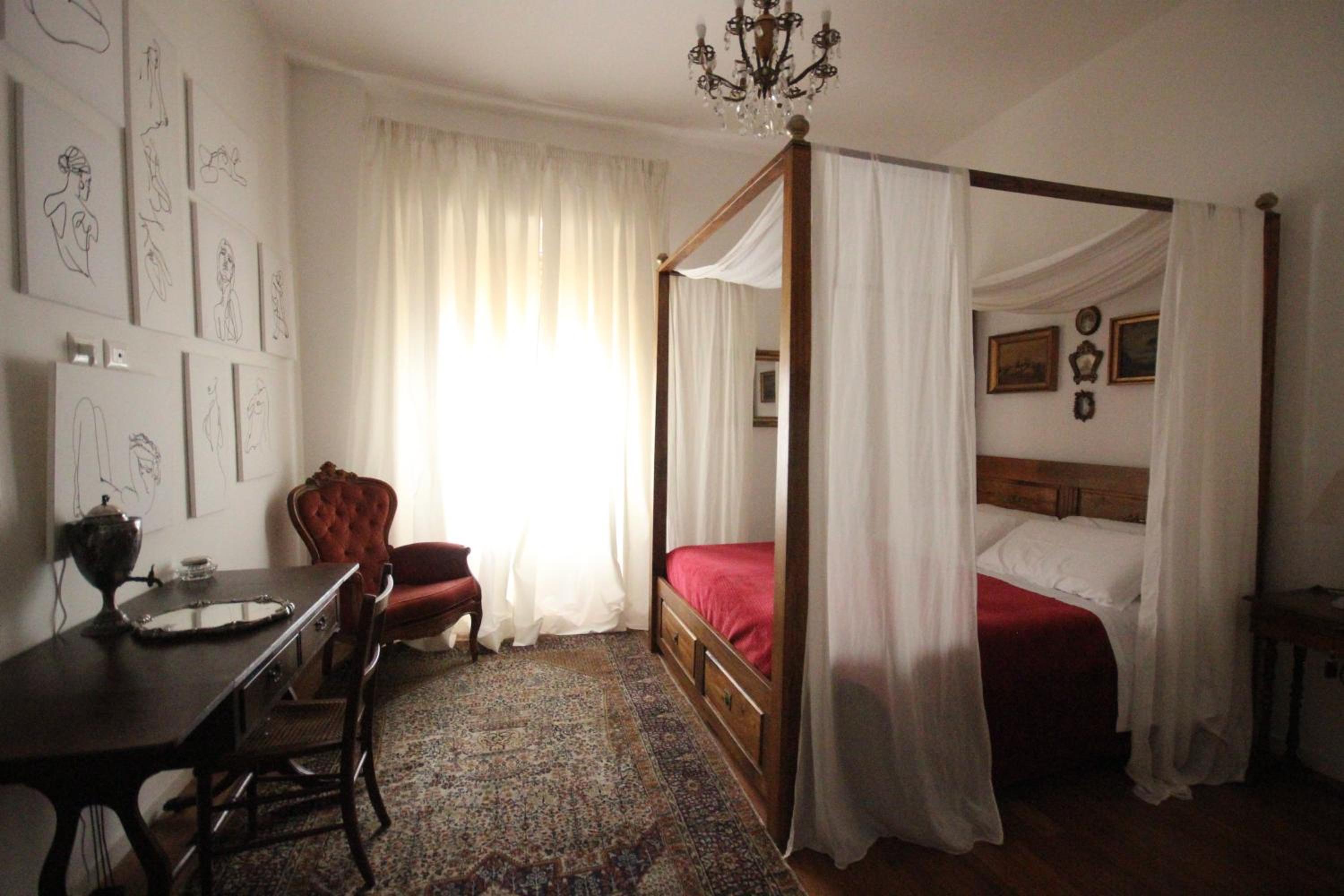 Double Room with Private Bathroom photo 1