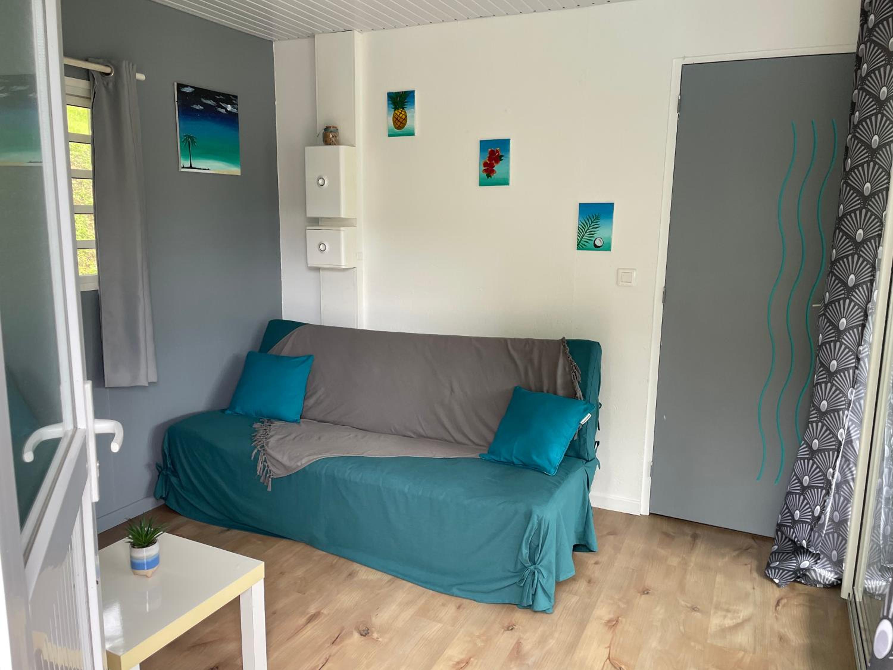 One-Bedroom House photo 1