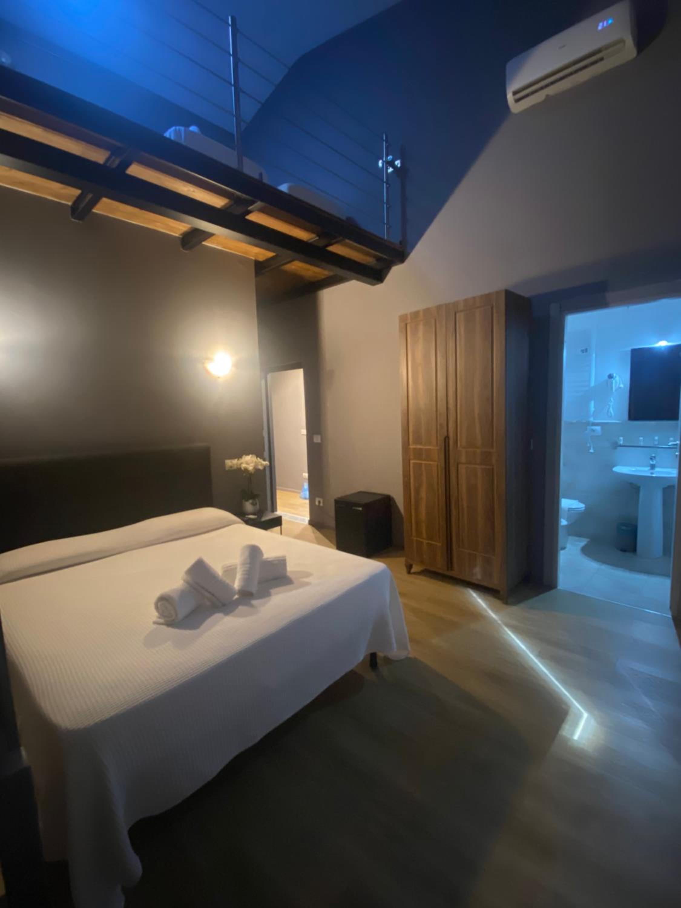 Deluxe Quadruple Room