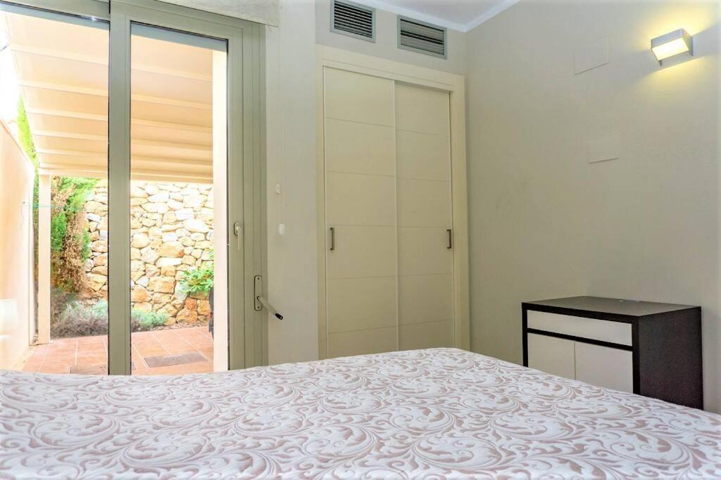 Villa de Tres Habitaciones