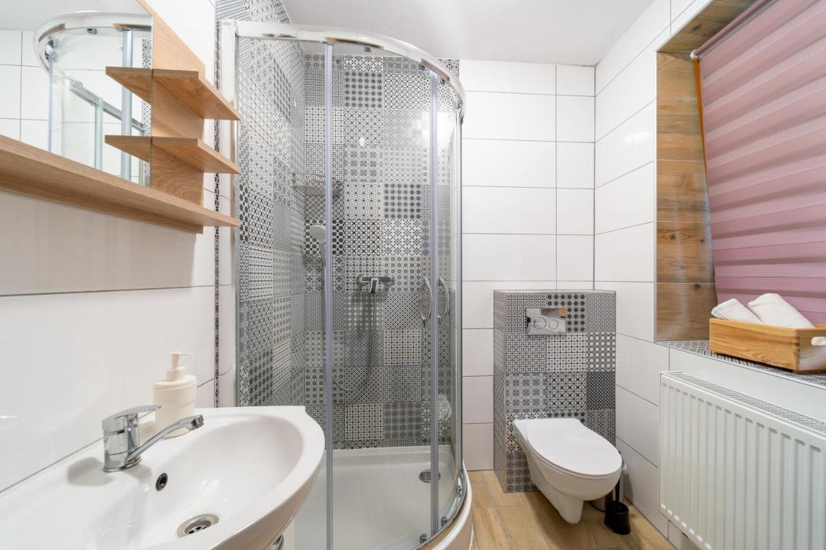 Double Room with Balcony (2 Adults + 1 Child) photo 3