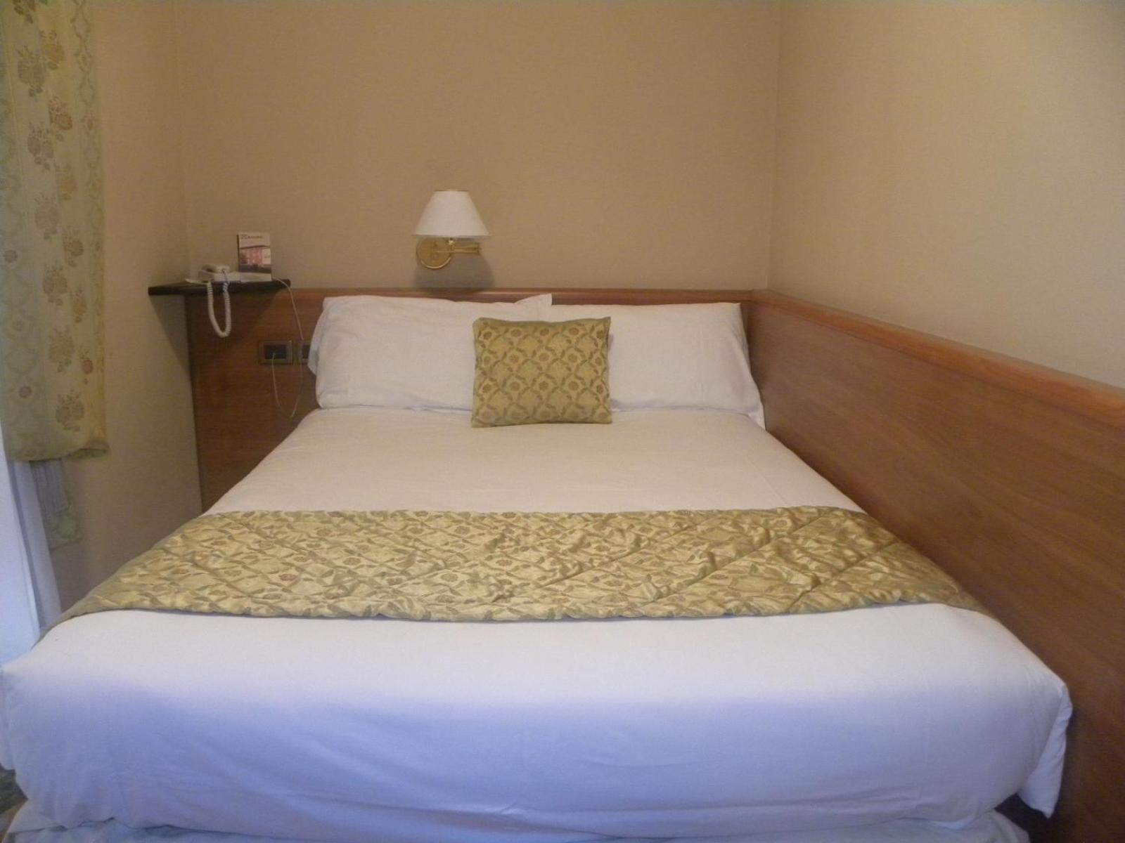 Superior Queen Room photo 1