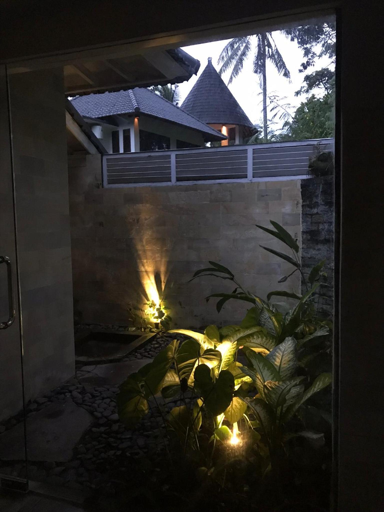 Deluxe Bungalow with Garden View - Photo 14