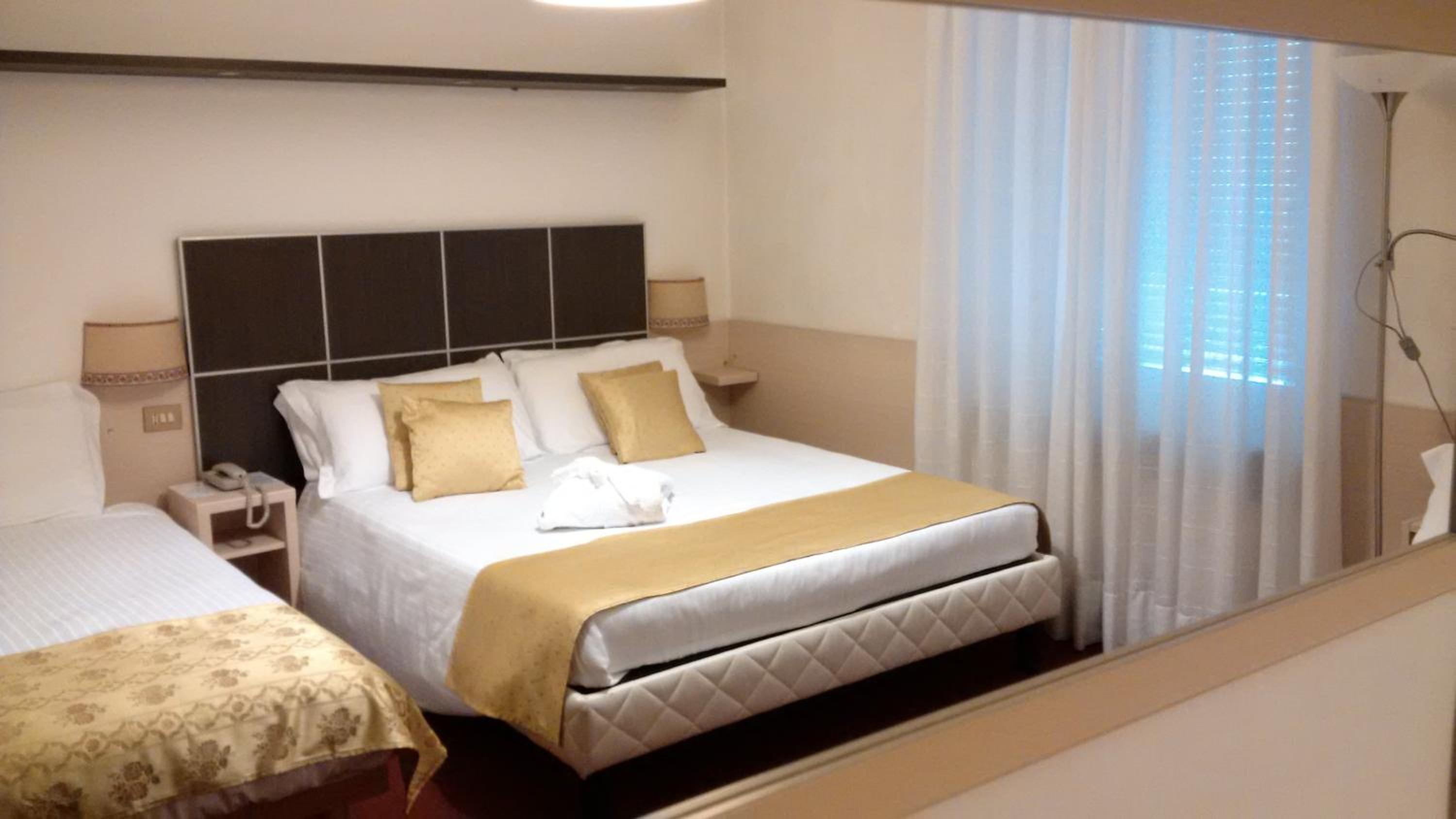Standard Triple Room - Photo 3