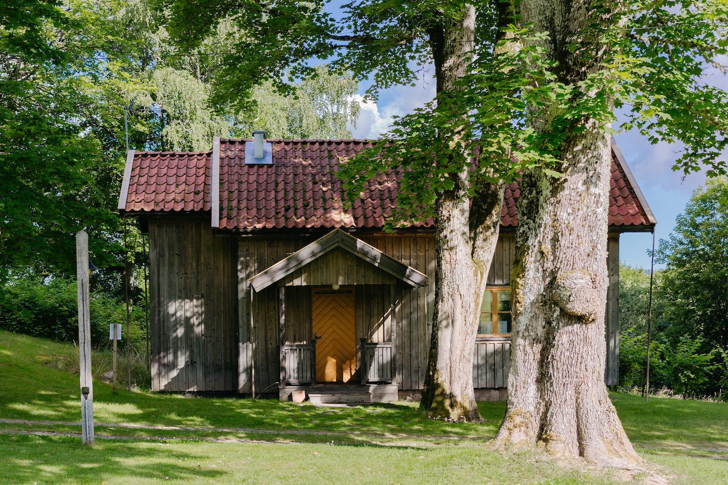 Cottage with Garden View - Photo 7