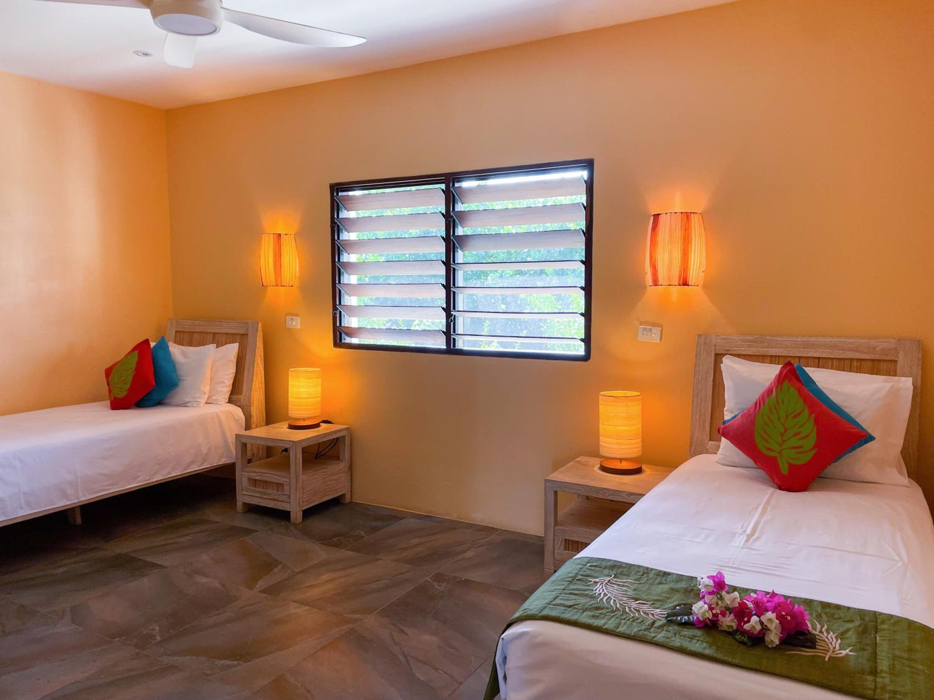 Two-Bedroom Apartment with Ocean View - Photo 10