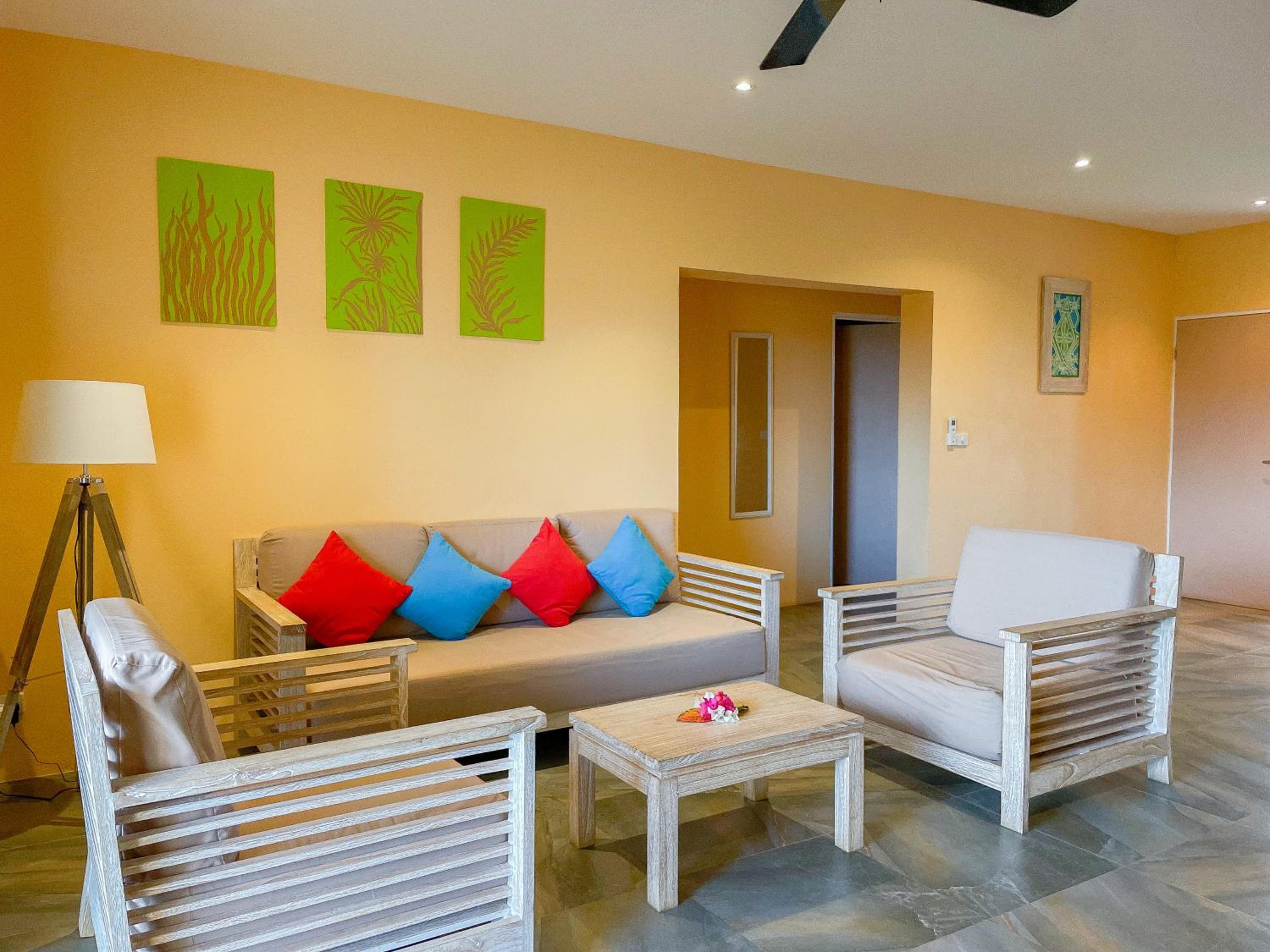 Two-Bedroom Apartment with Ocean View - Photo 6