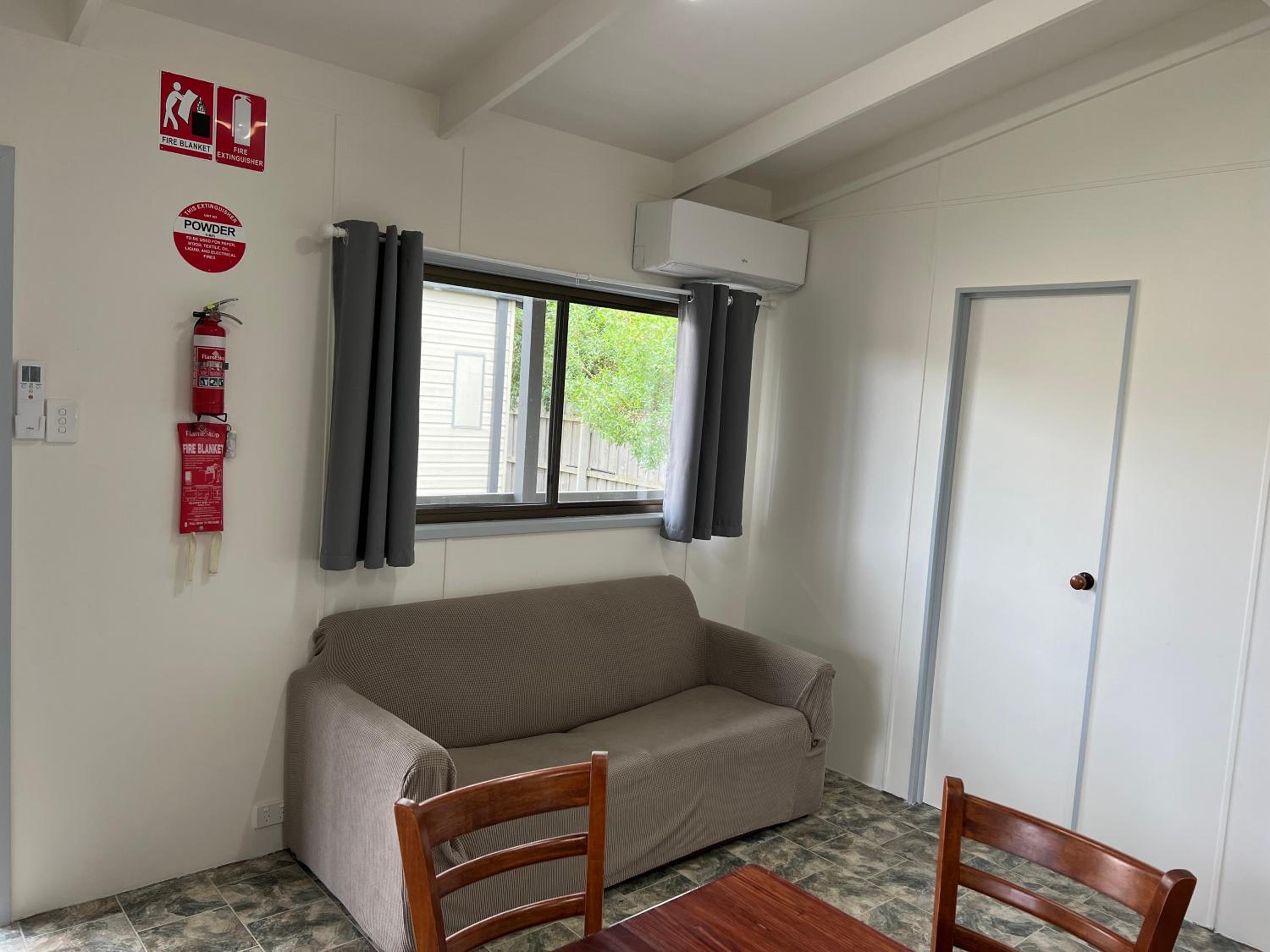 Self Contained Two Bedroom Cabin - Sleeps 6 - Photo 15