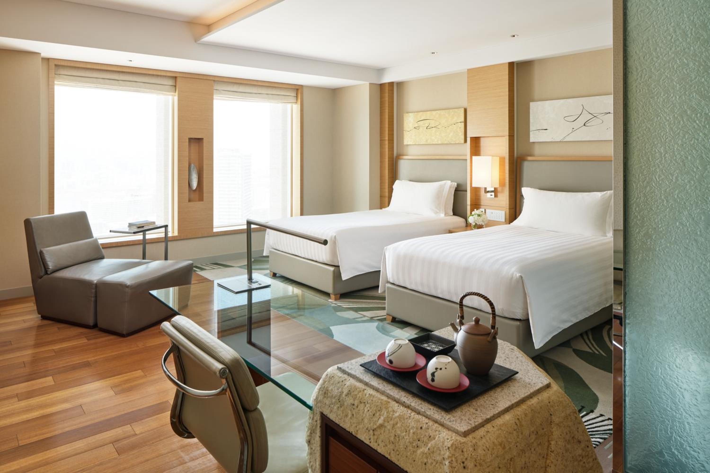 Premium Twin Room - Photo 1
