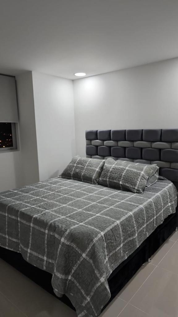 Three-Bedroom Apartment photo 1
