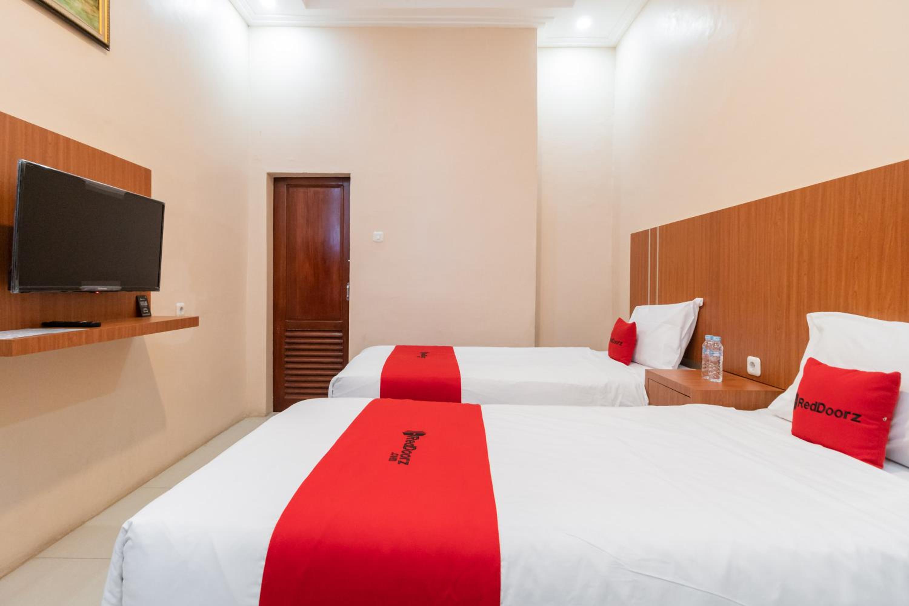 Twin Room - Photo 2