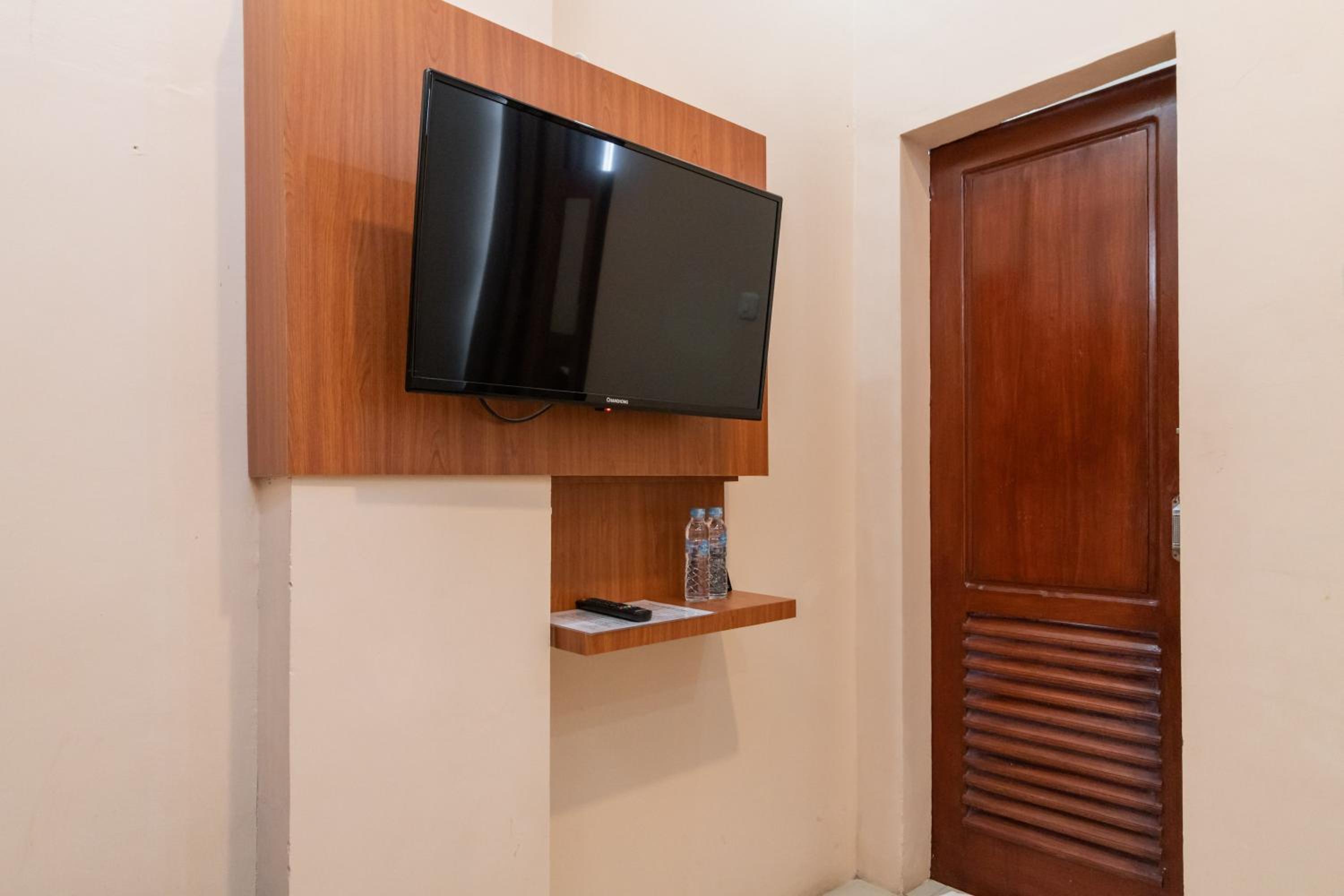 Double Room - Photo 6