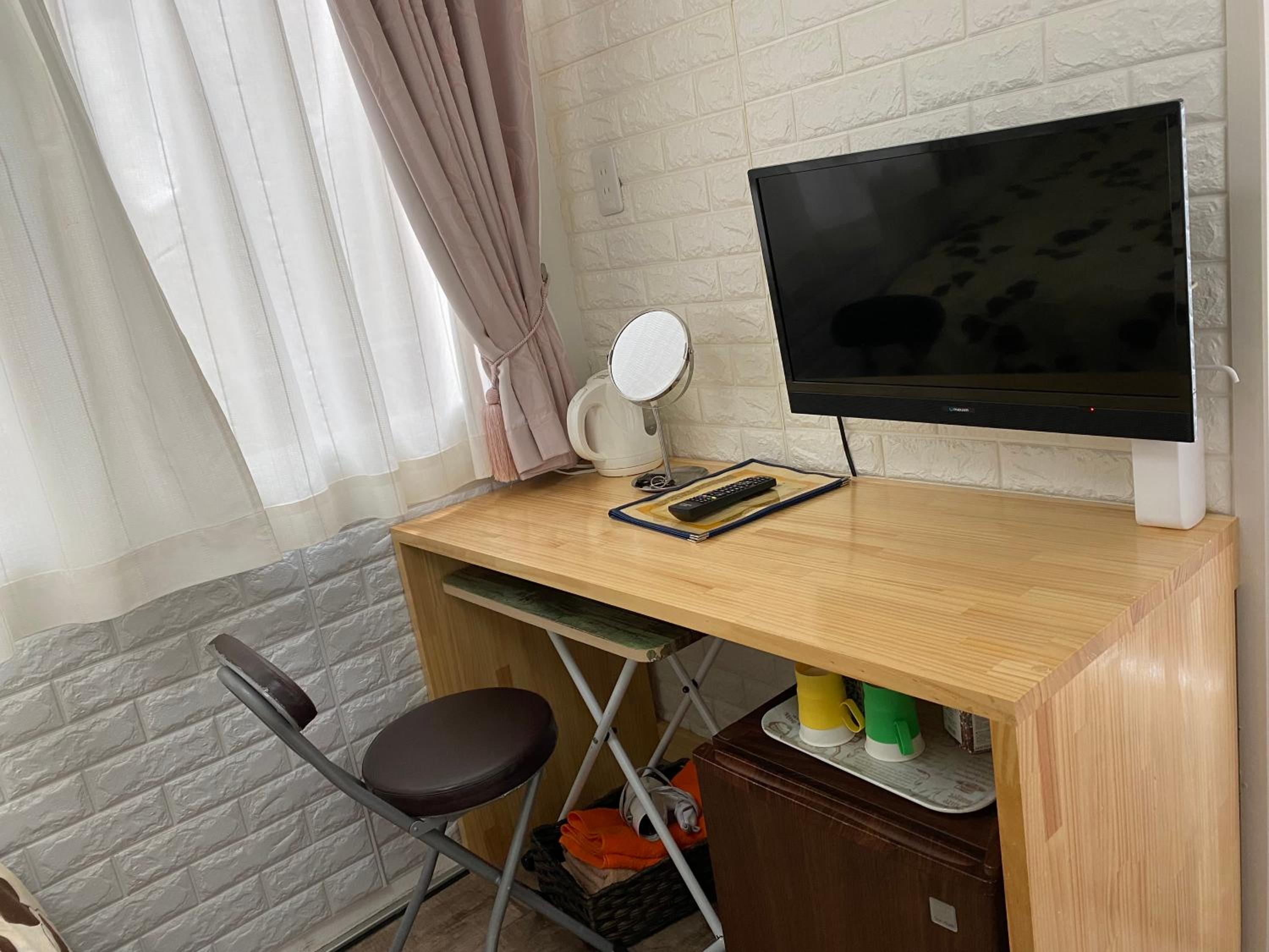 Economy Double Room photo 2