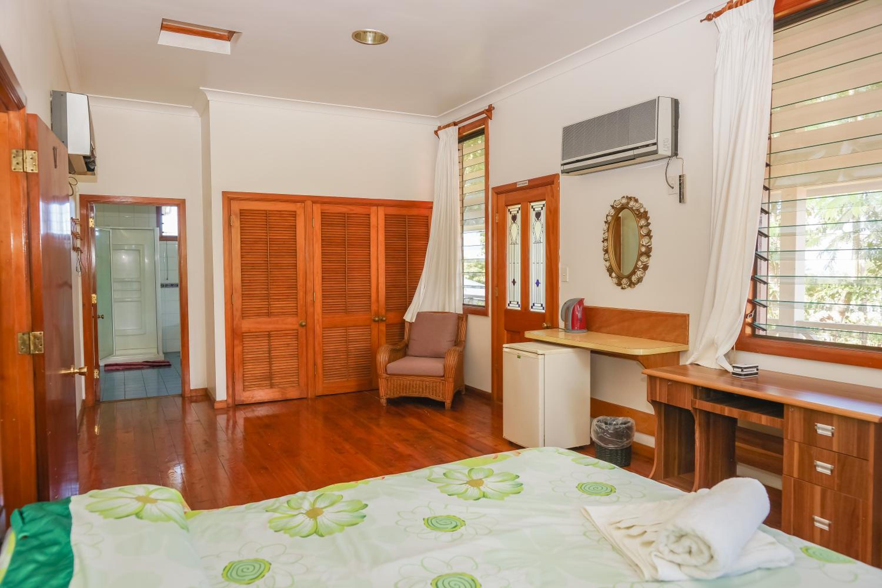 Family Room with Balcony photo 2