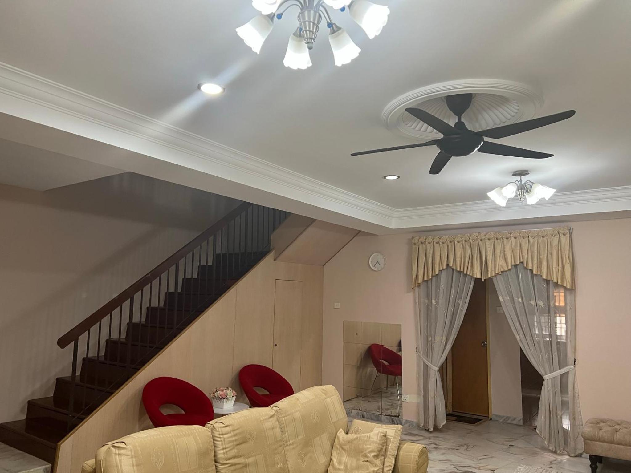 Four-Bedroom House photo 2