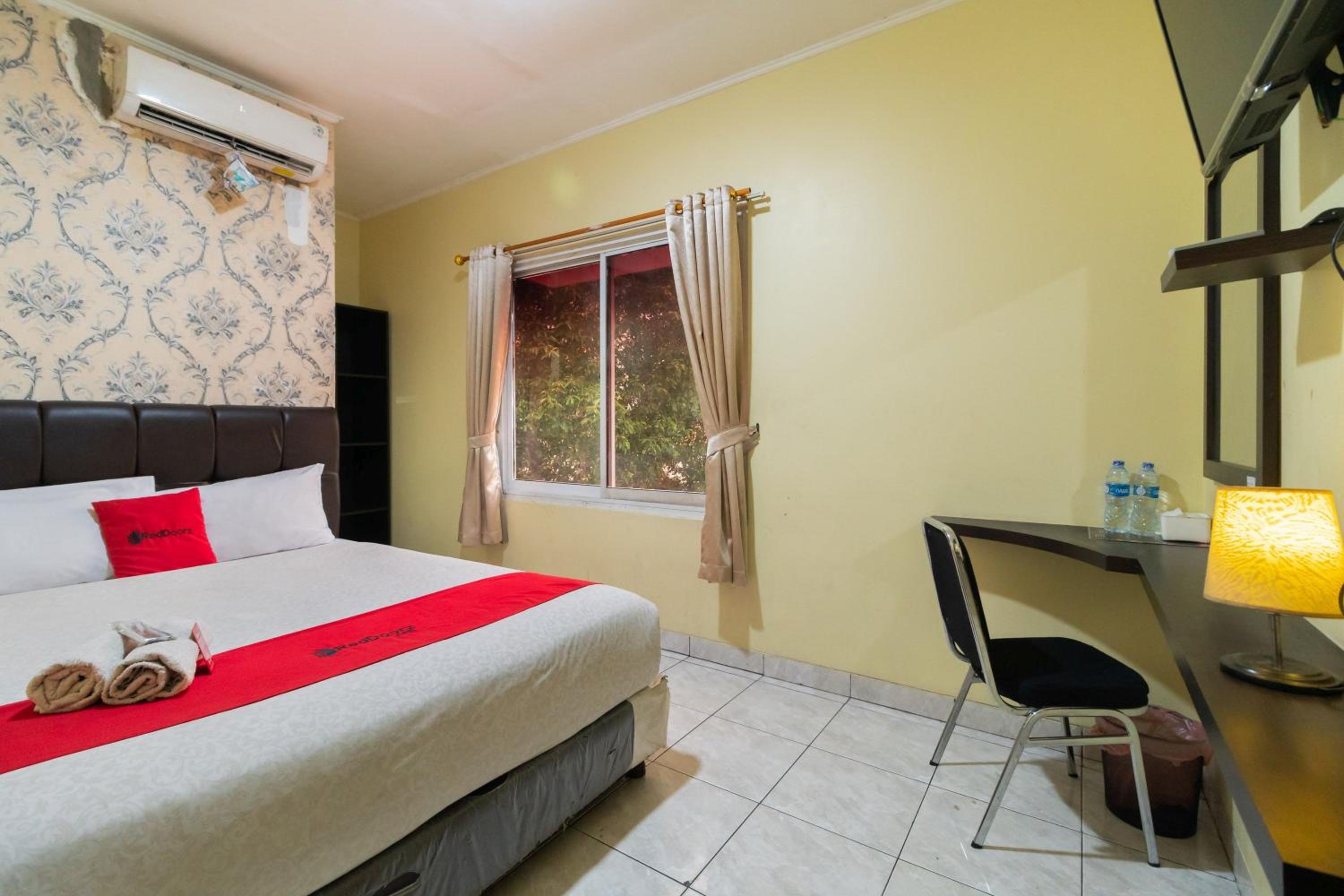 Deluxe Room - Photo 4