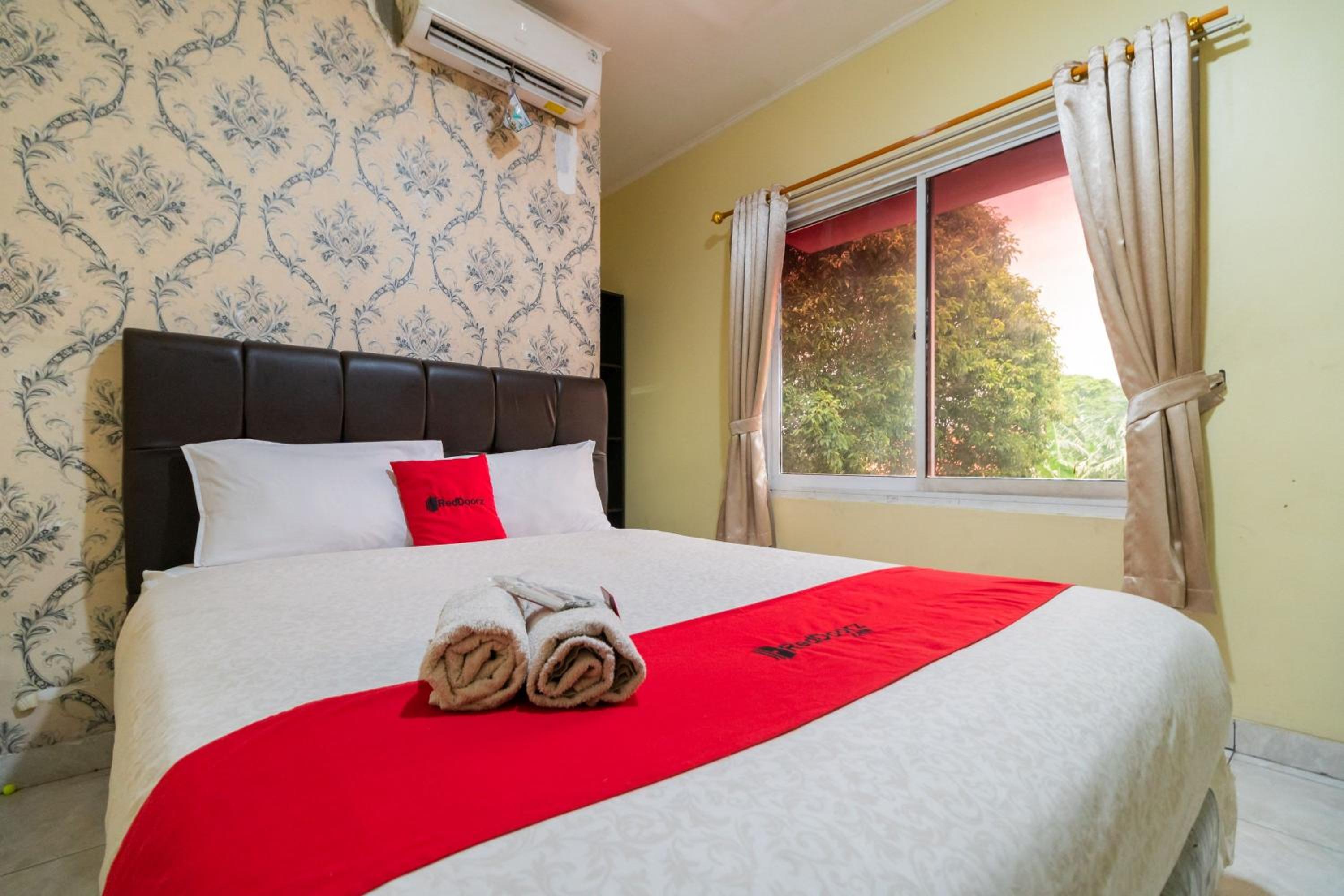 Deluxe Room - Photo 10