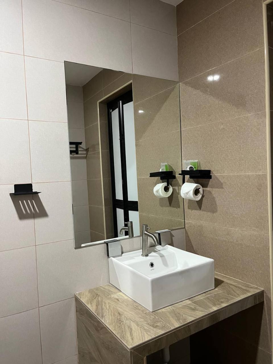 Triple Room - Photo 2
