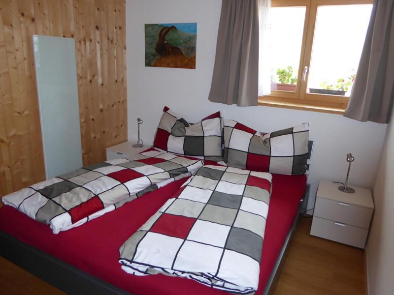 Three-Bedroom Apartment photo 2