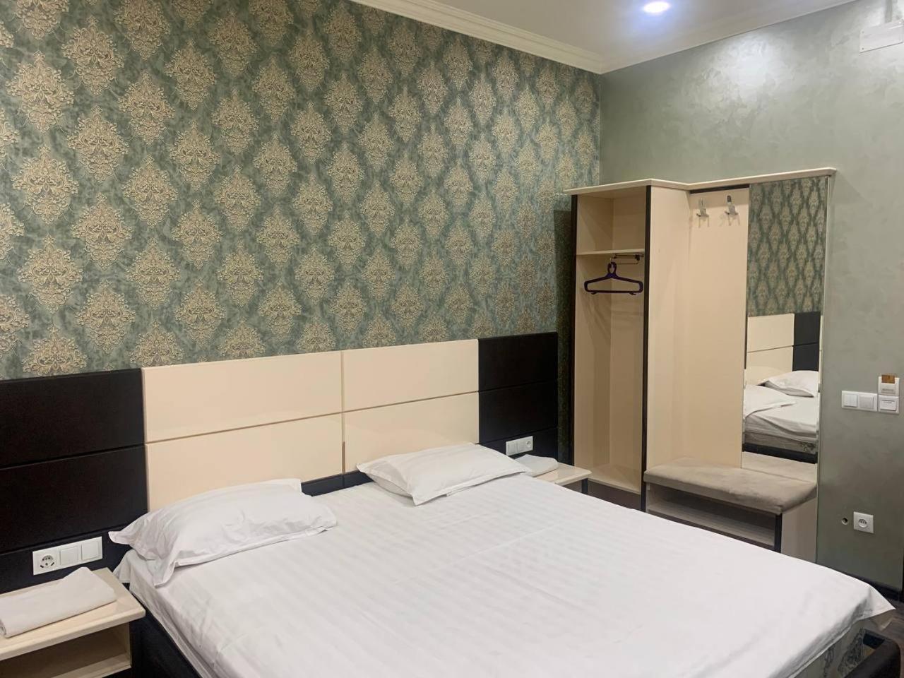 Large Double Room photo 2