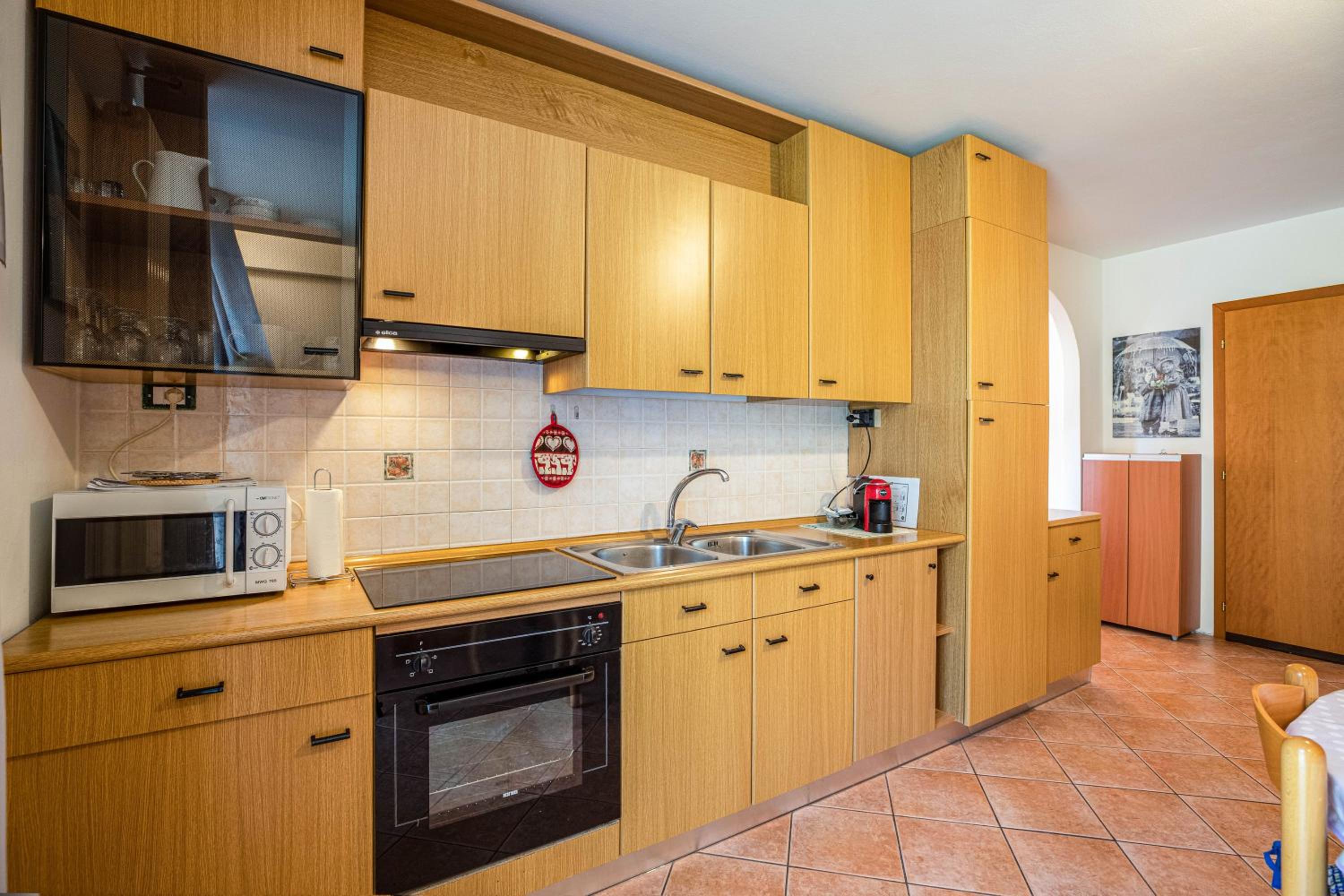 Two-Bedroom Deluxe Apartment with Garden View photo 2