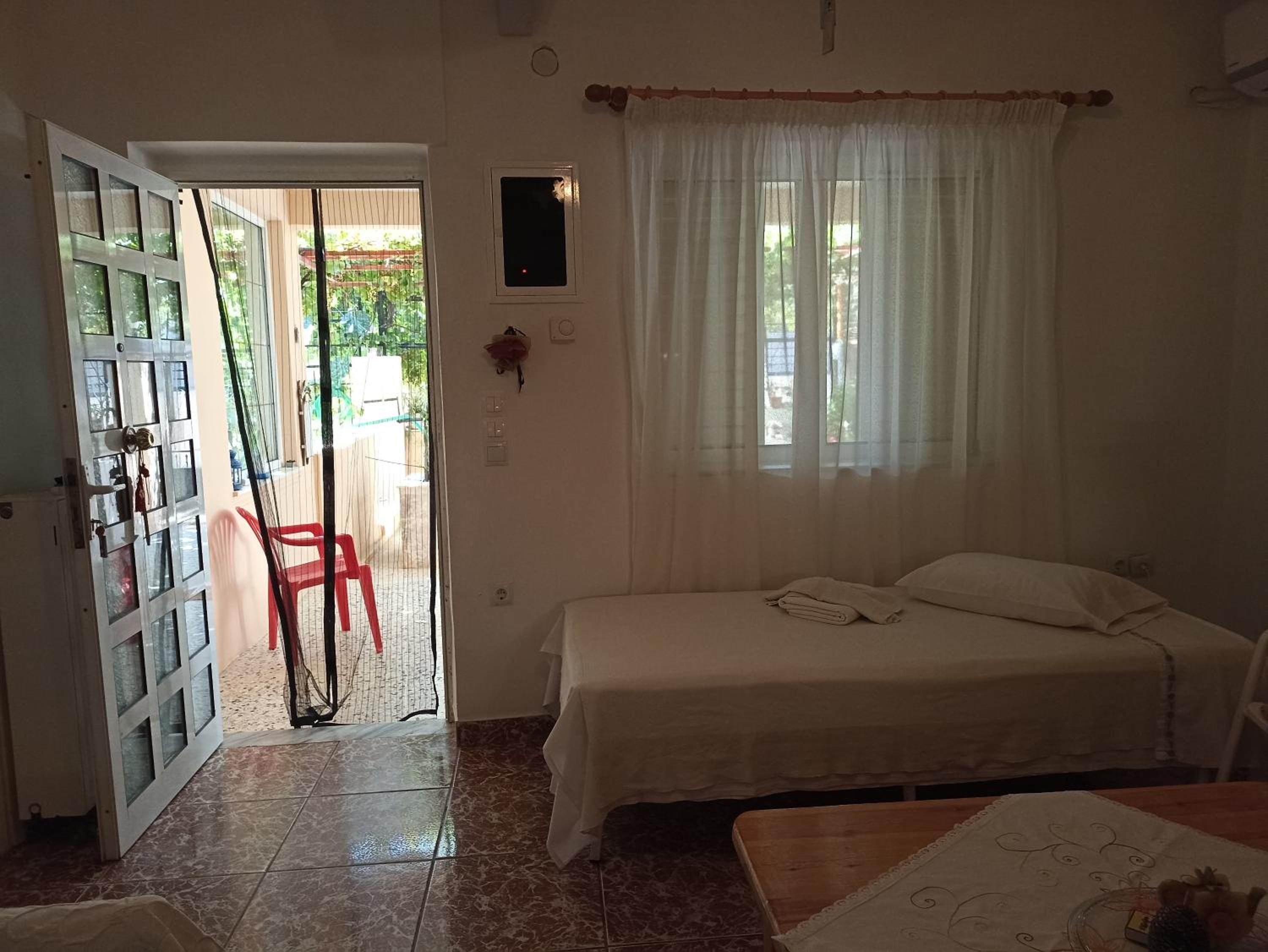 Two-Bedroom House - Photo 27
