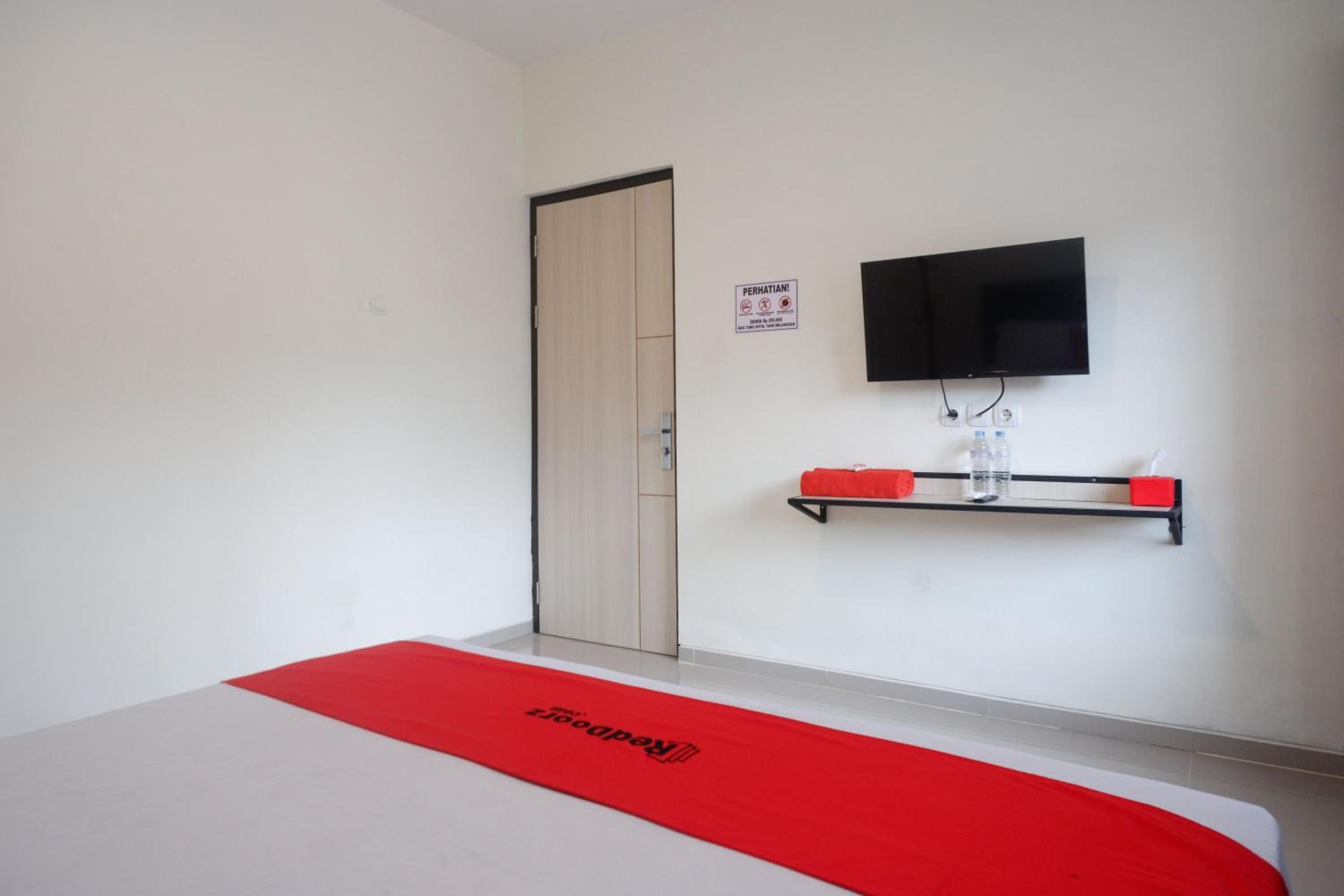 Double Room - Photo 17