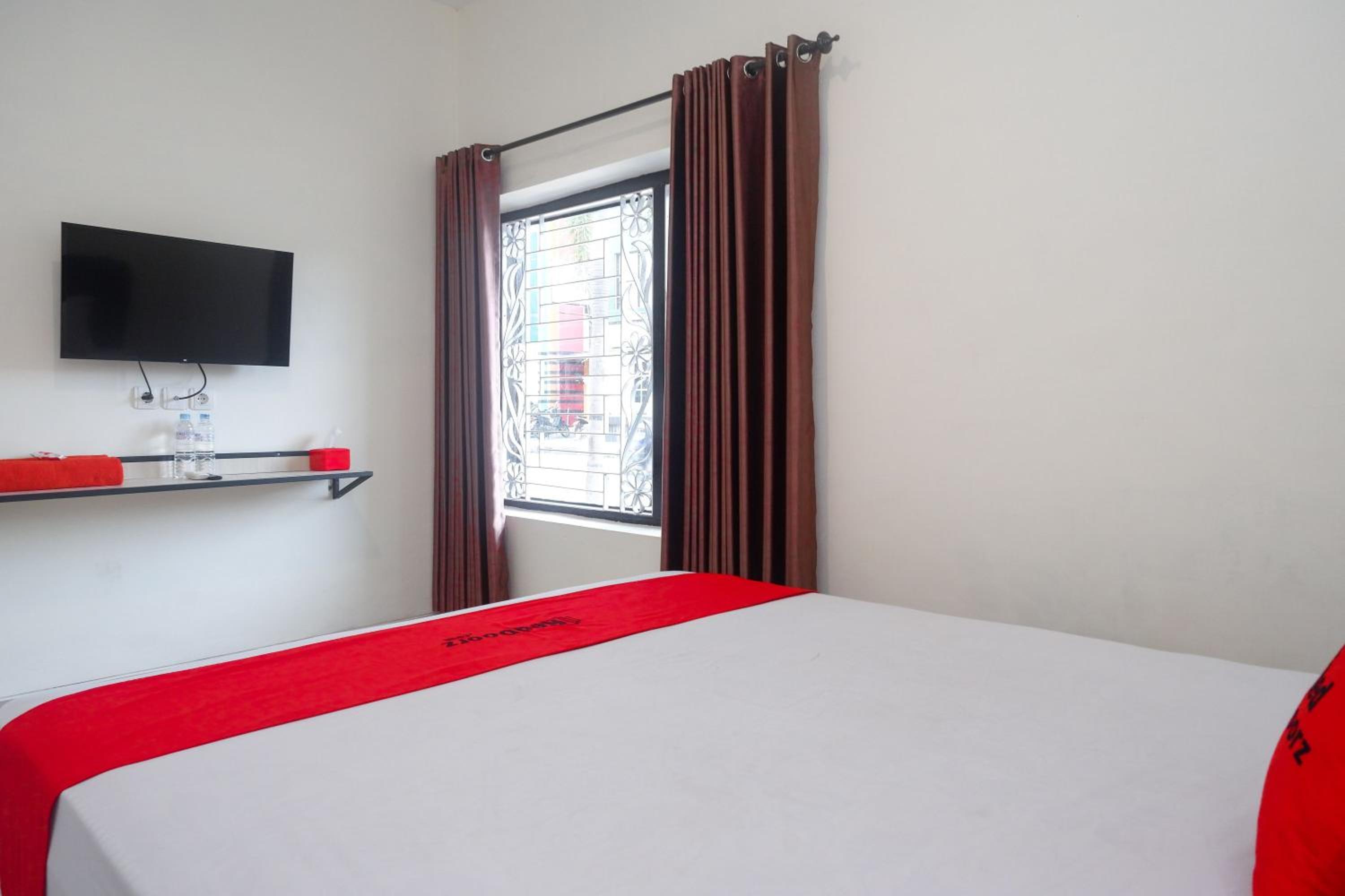 Double Room - Photo 11