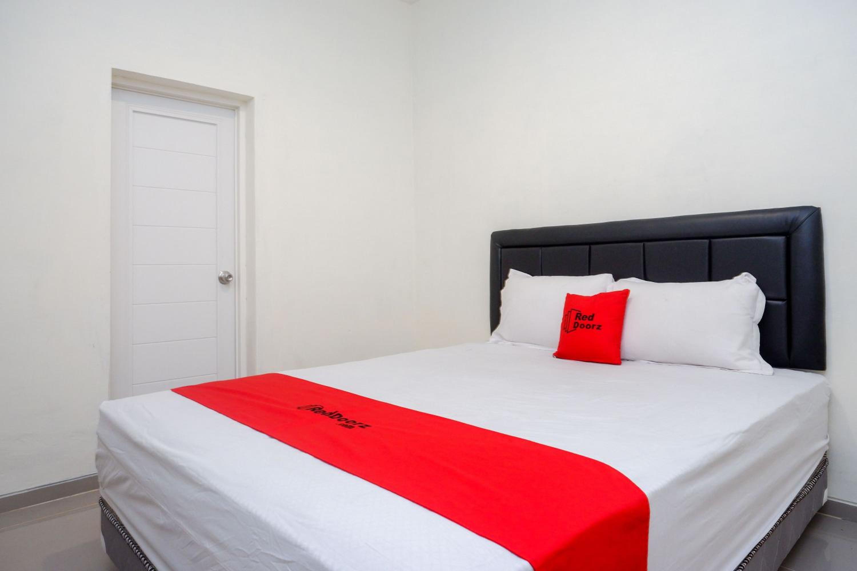 Double Room - Photo 8