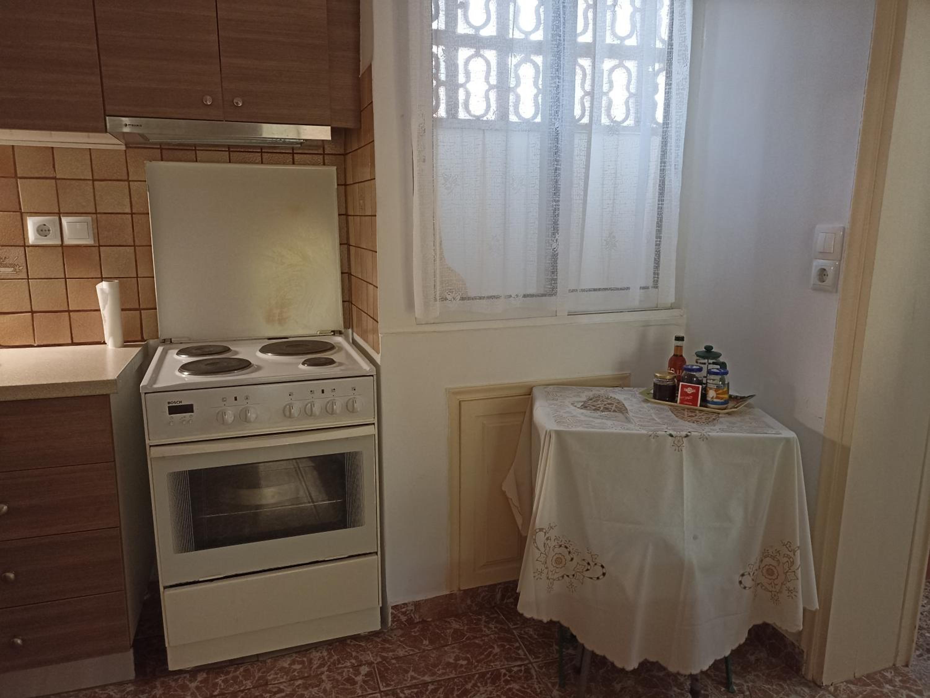 Two-Bedroom House - Photo 28