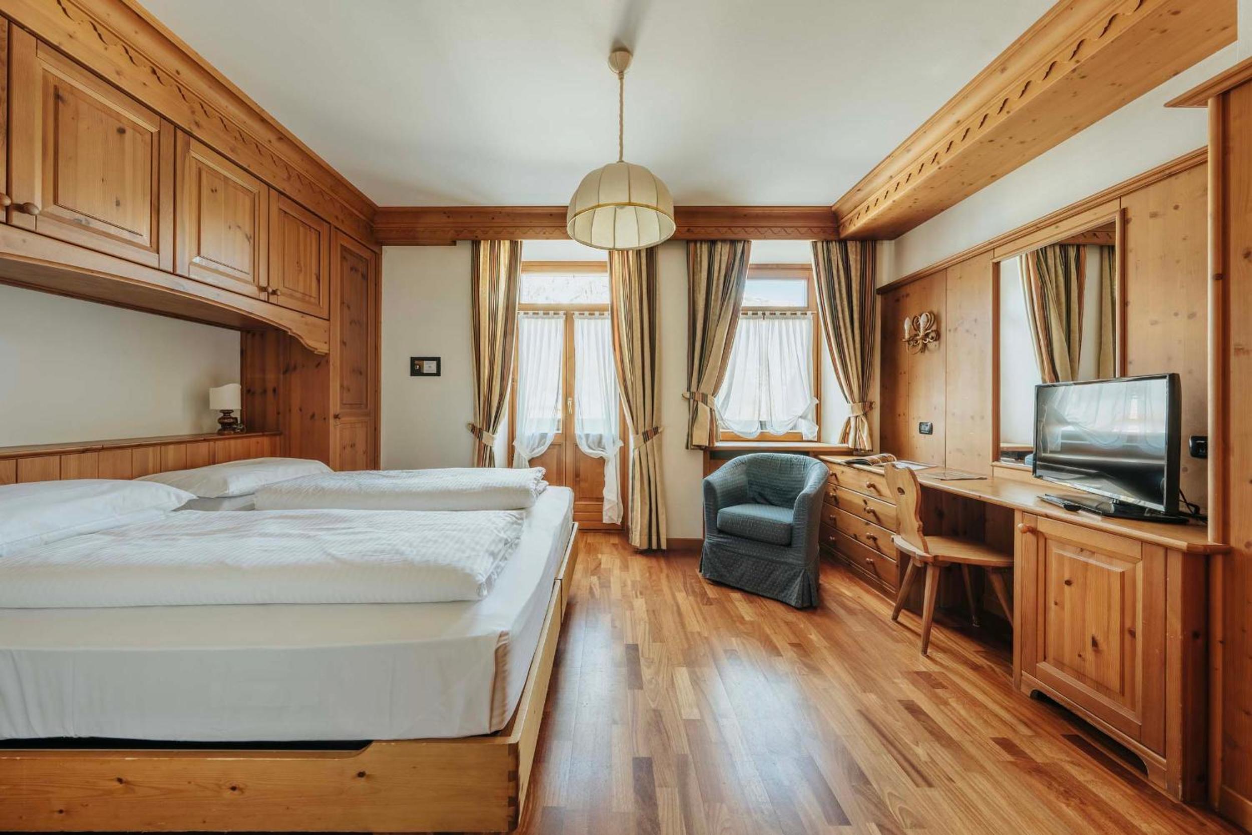 Standard Double or Twin Room - Photo 2