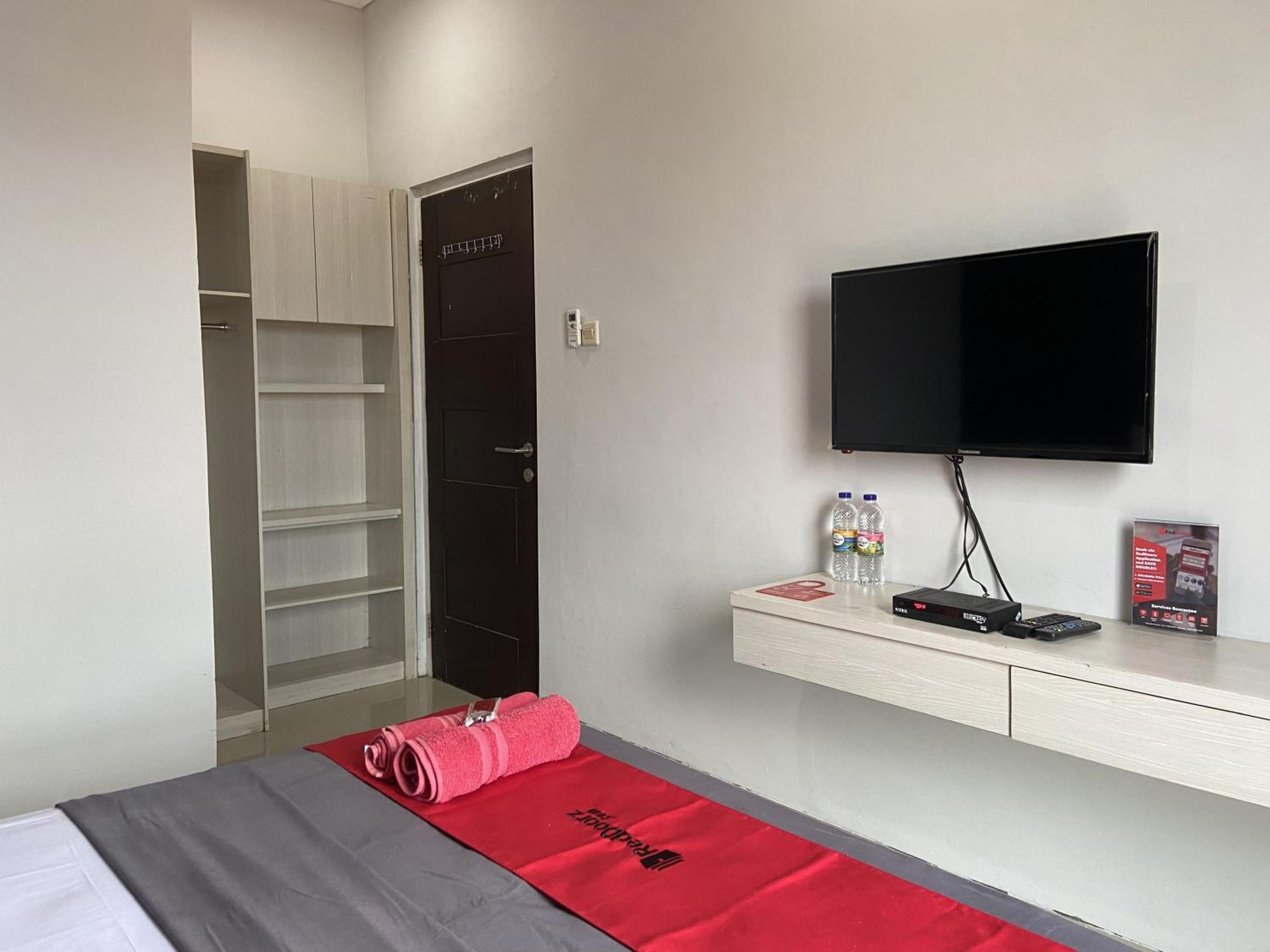 Standard Double Room - Photo 8