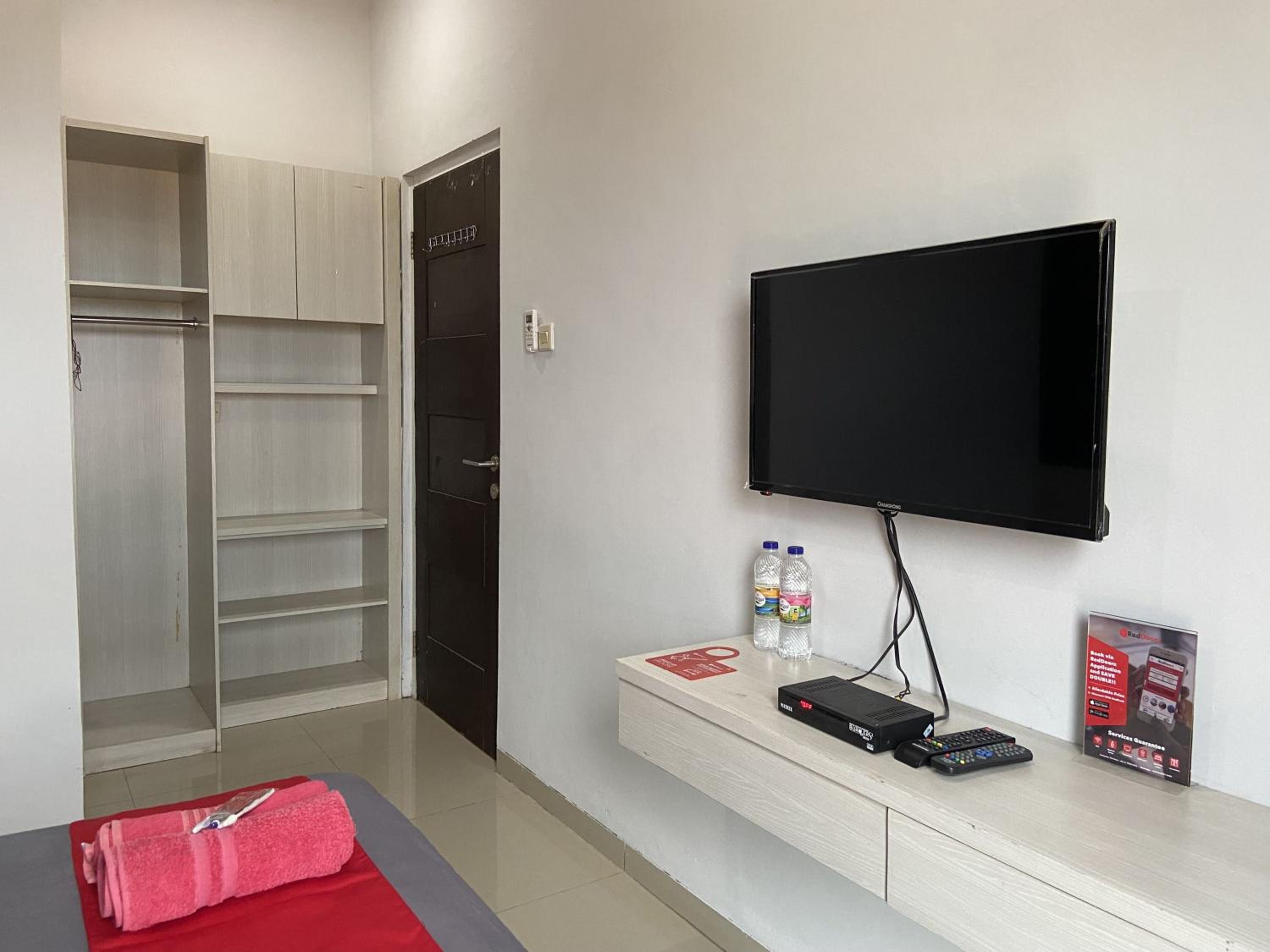 Standard Double Room - Photo 7