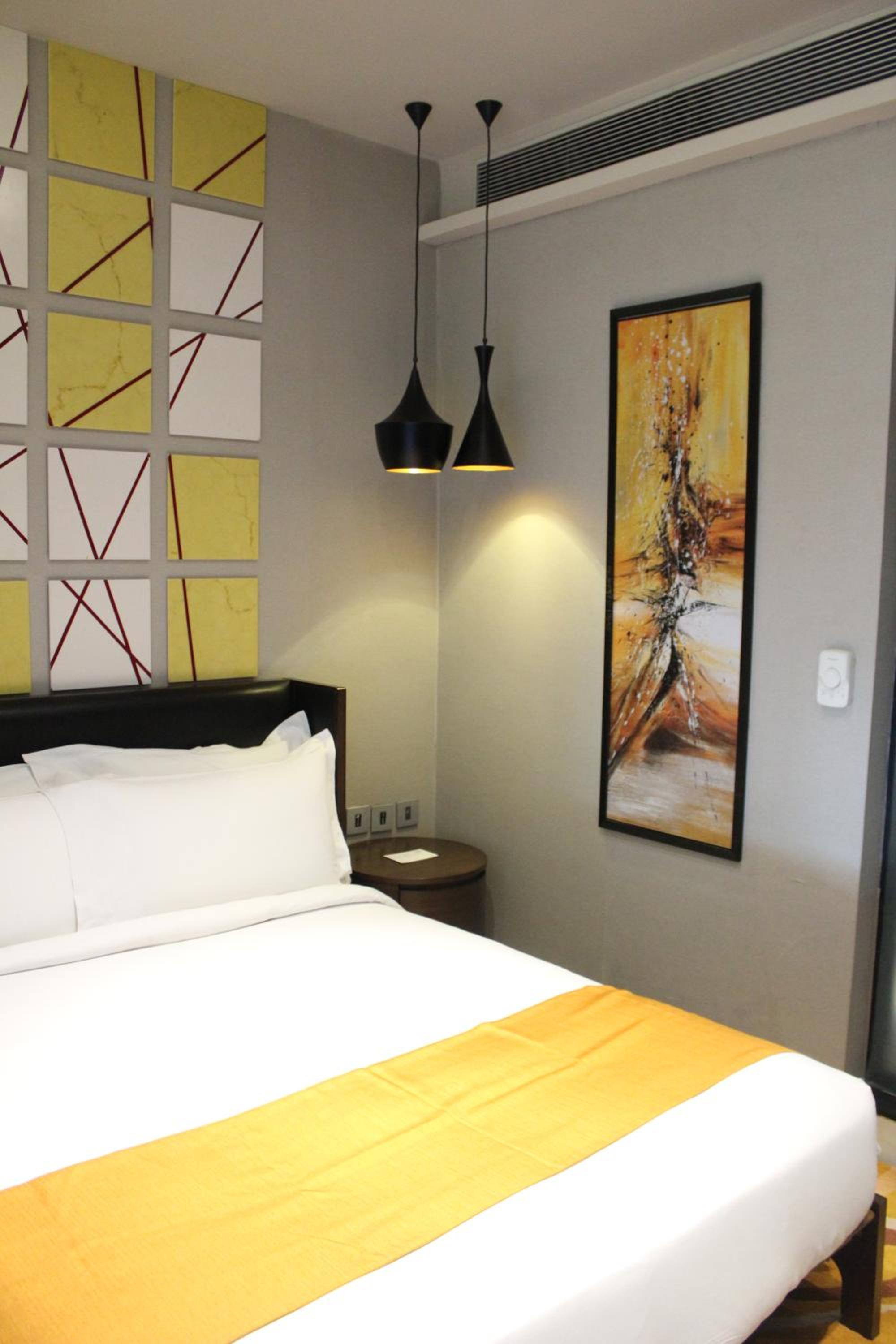 Queen Room - Domestic Wing - Non Smoking - Photo 6