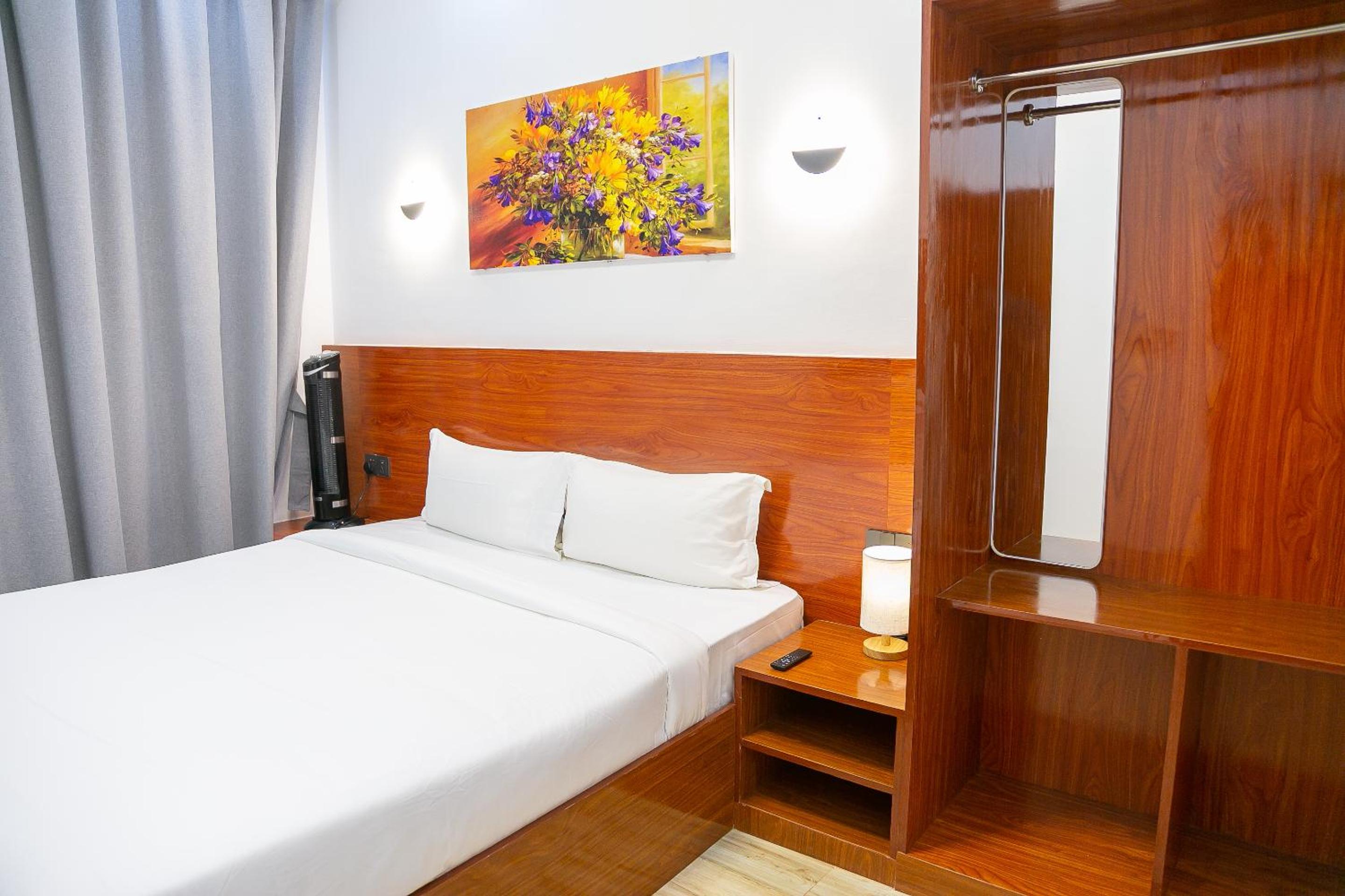 Junior Suite with Balcony - Photo 2