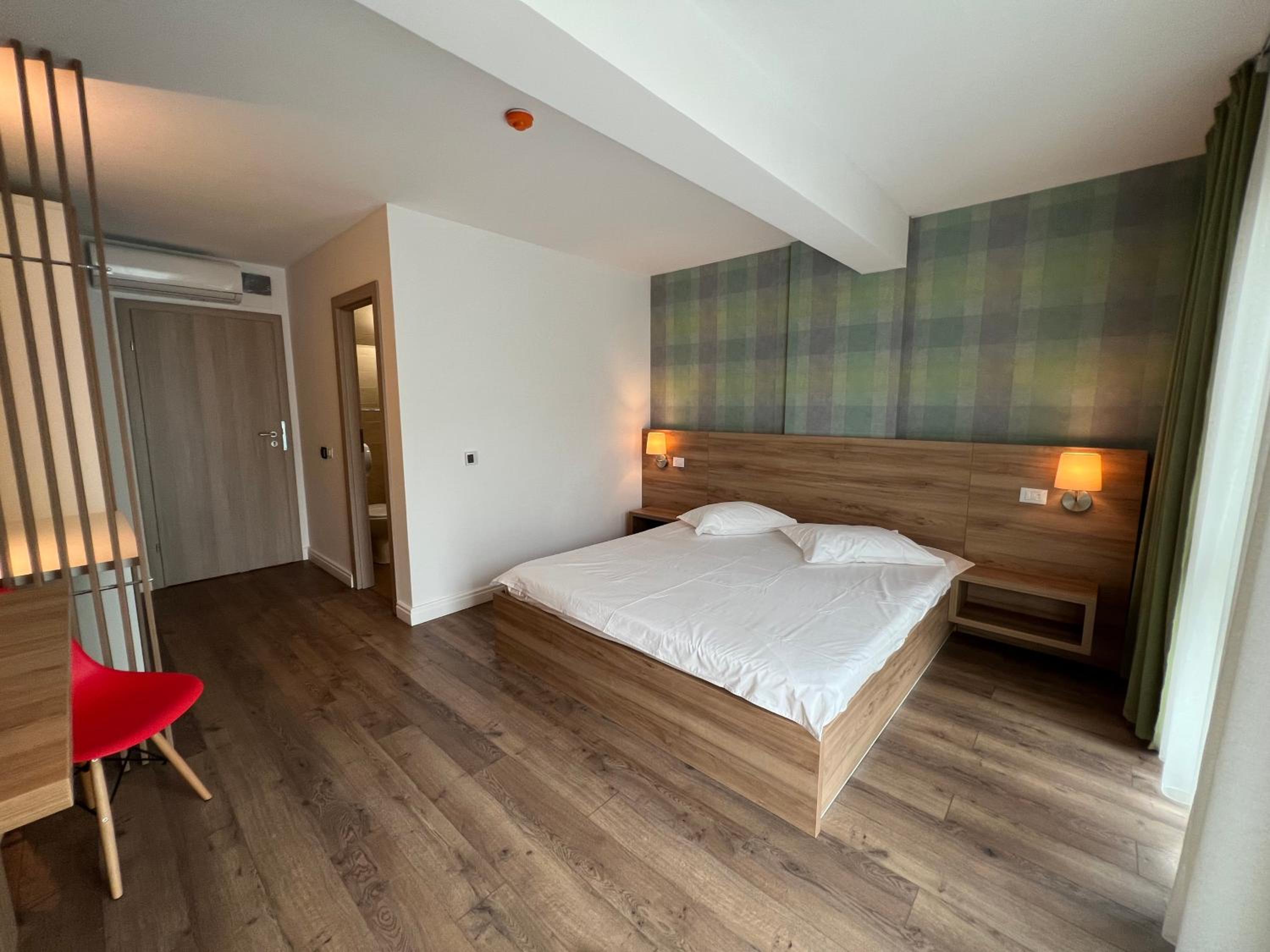 Deluxe Double or Twin Room photo 3